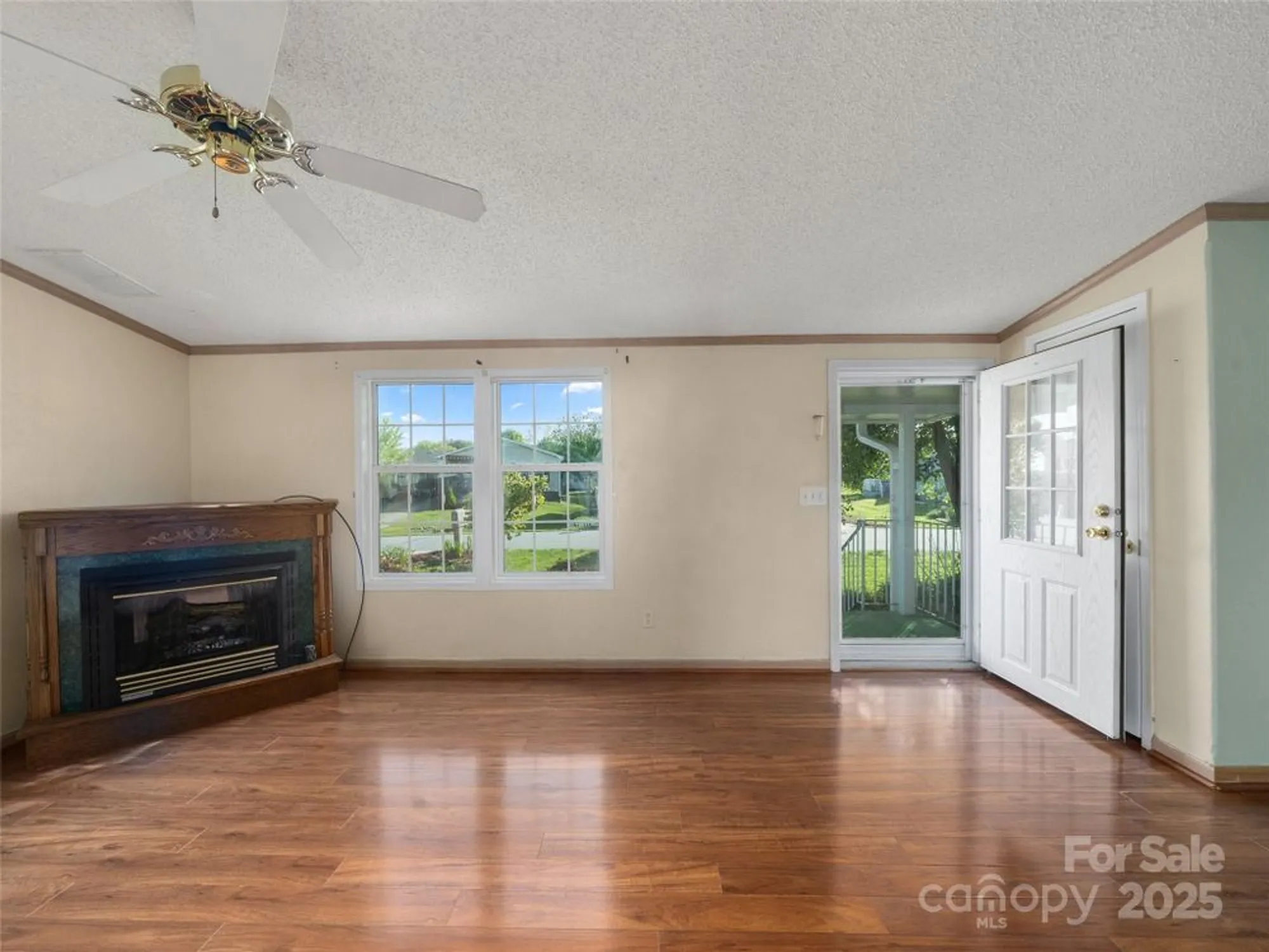 Property Slideshow image 3 of 42 | 236 white ash cir, Hendersonville, NC, 28739