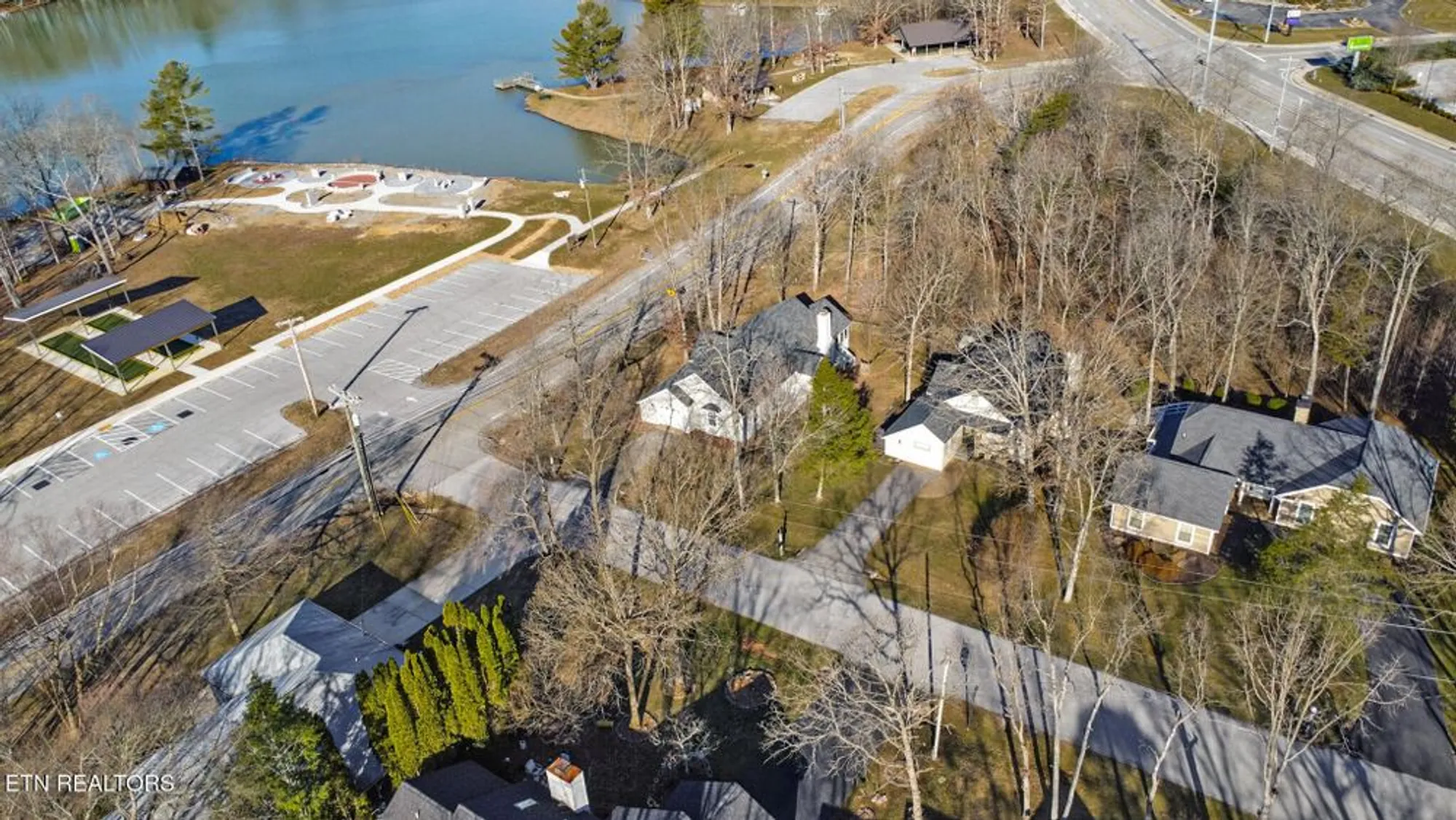 Property Slideshow image 36 of 48 | 112 gilford ter, Crossville, TN, 38558