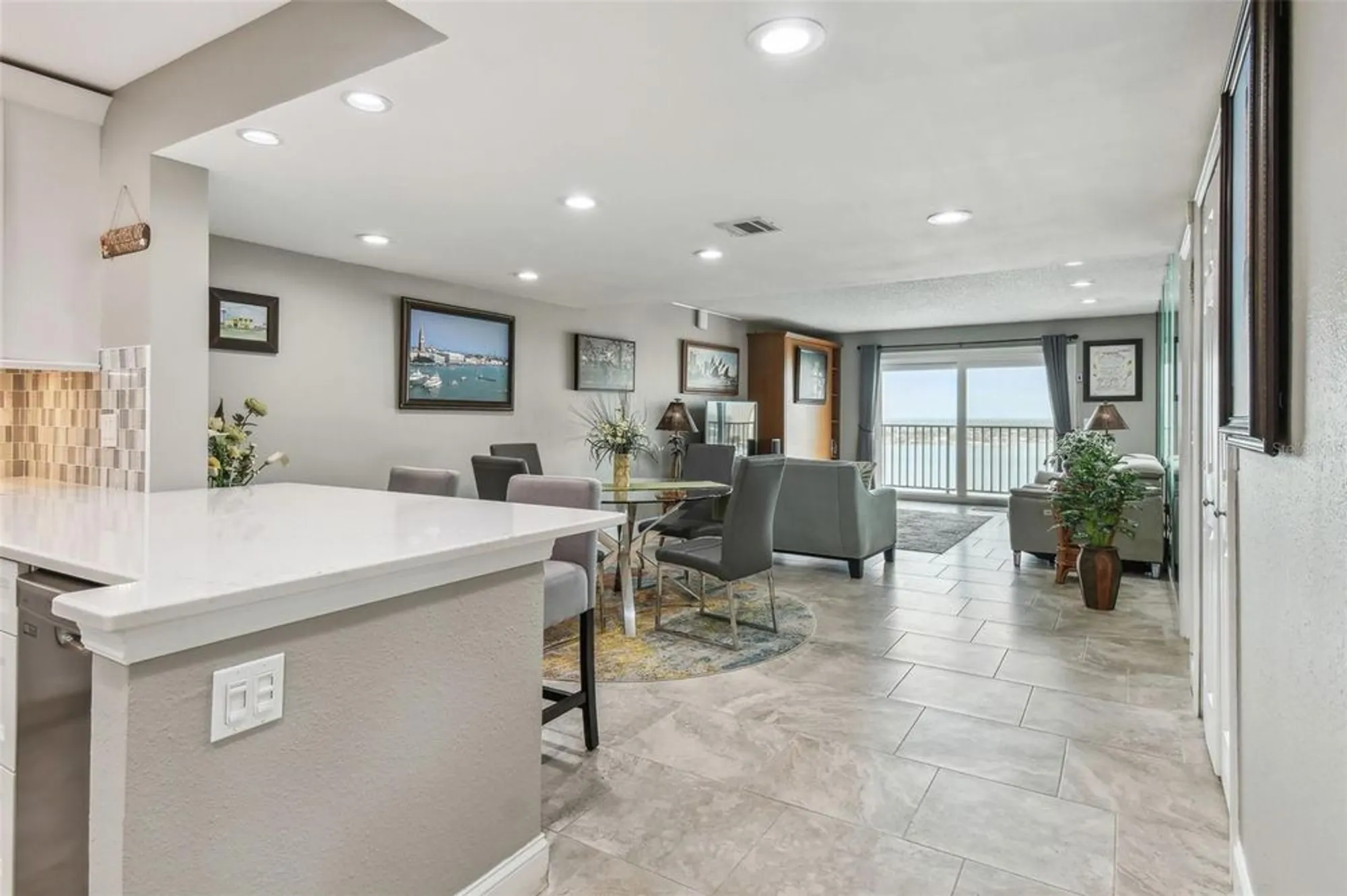 Property Slideshow image 17 of 73 | 7300 sun island dr 1705, South Pasadena, FL, 33707