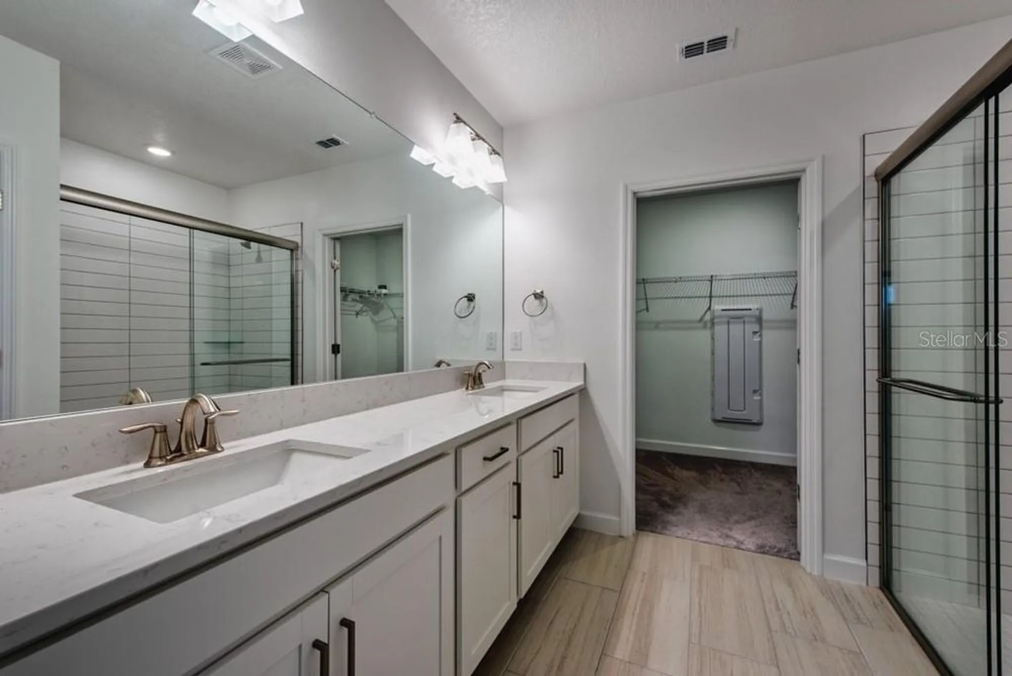 Property Slideshow image 16 of 40 | 10976 gable dig loop, San Antonio, FL, 33576