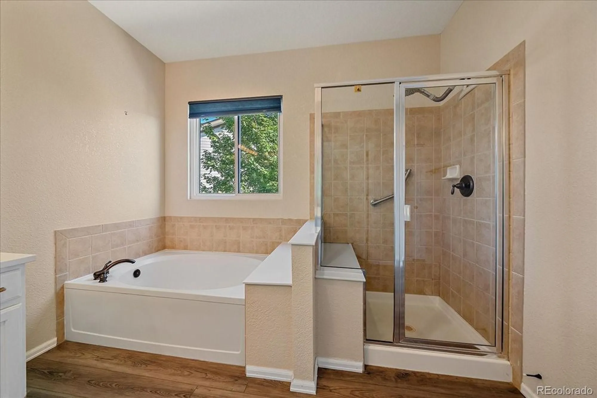Property Slideshow image 17 of 43 | 22852 e david pl, Aurora, CO, 80016