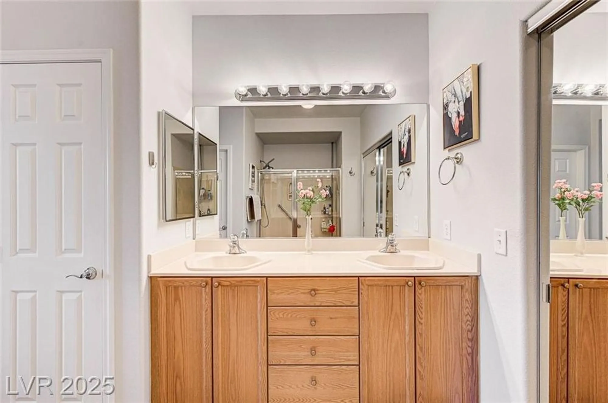 Property Slideshow image 28 of 41 | 10393 abisso dr, Las Vegas, NV, 89135
