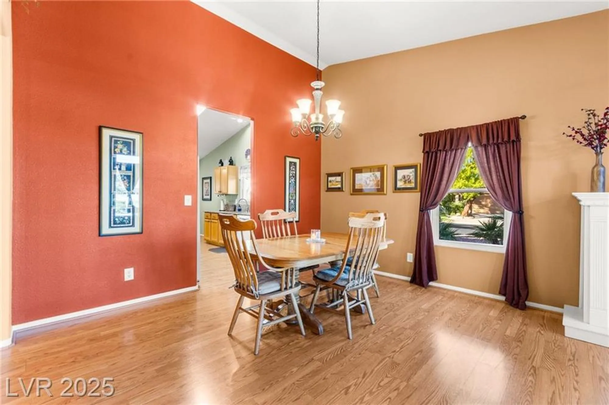 Property Slideshow image 16 of 65 | 5245 woodlawn ln, Las Vegas, NV, 89130