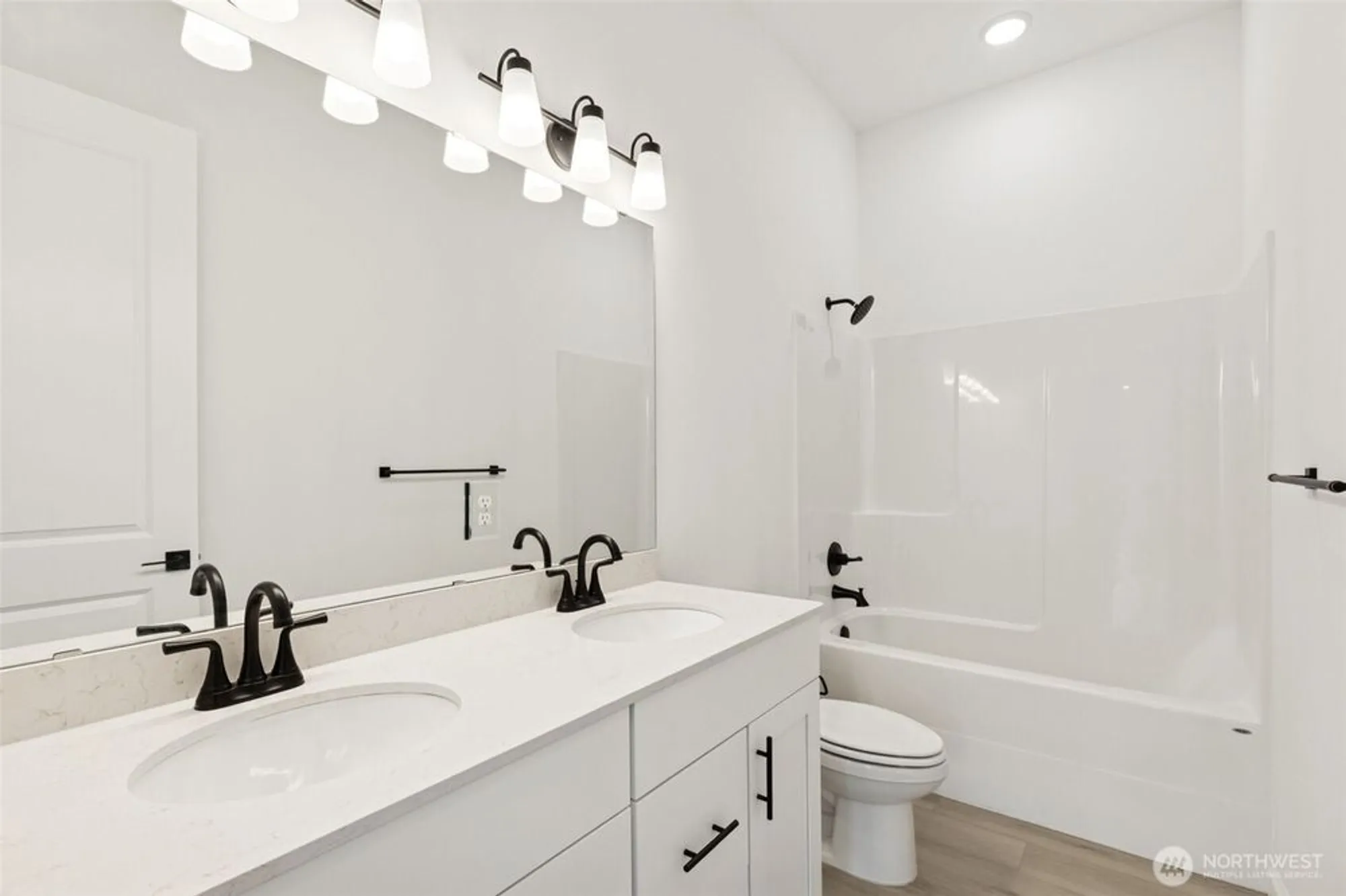 Property Slideshow image 8 of 16 | 61 mccartney peak # 73, Port Ludlow, WA, 98365