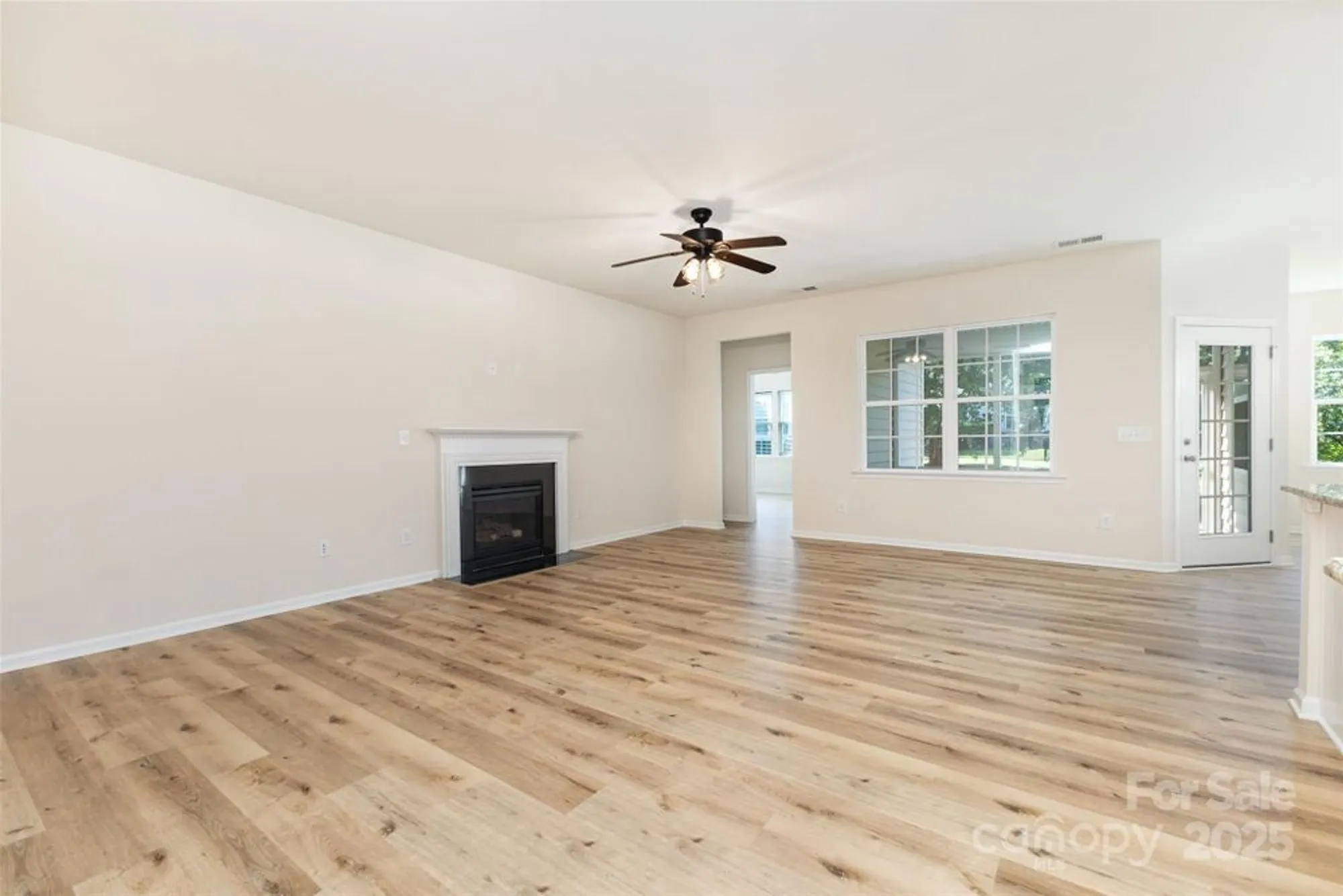 Property Slideshow image 9 of 28 | 6007 edinburgh ln, Fort Mill, SC, 29707