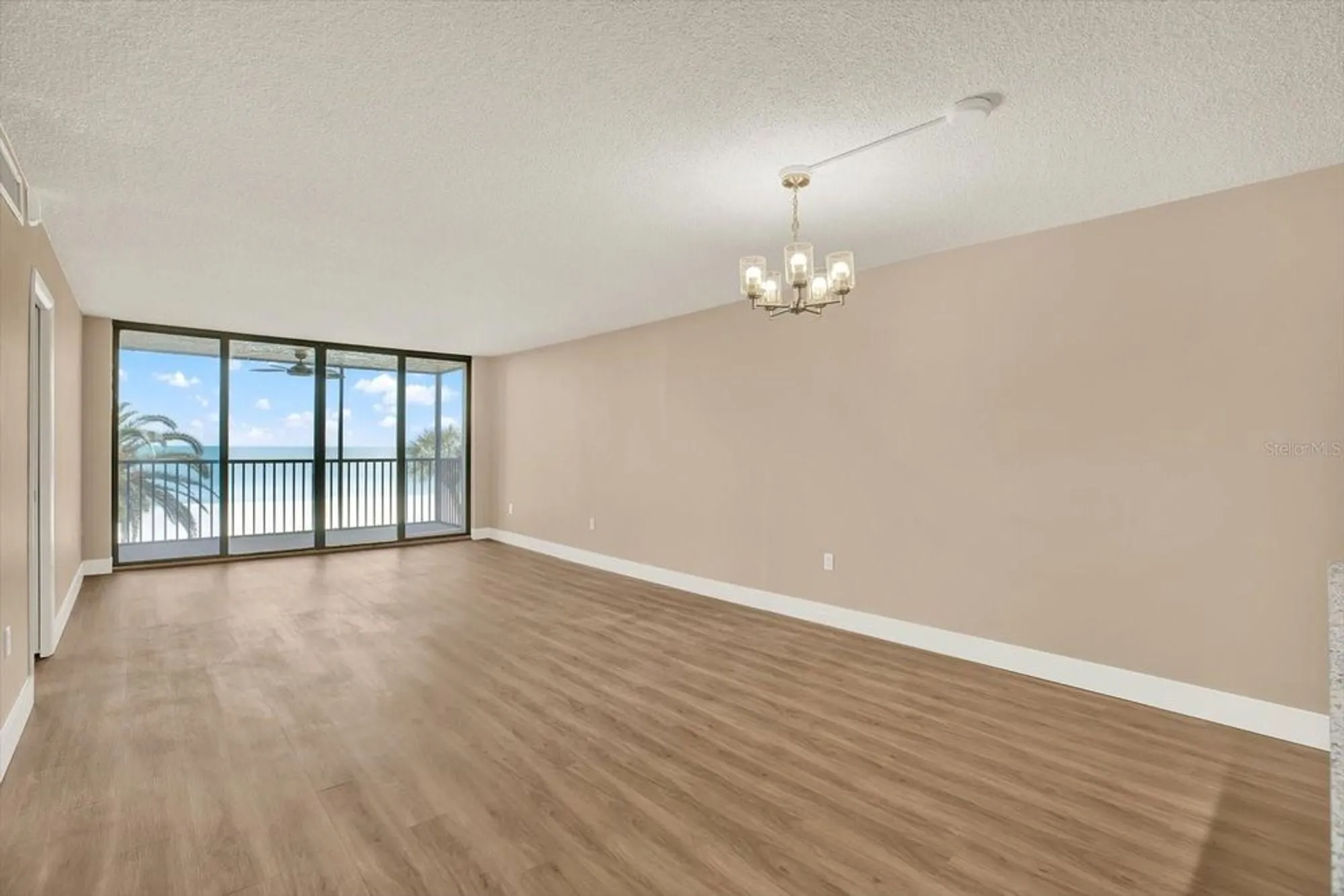 Property Slideshow image 4 of 35 | 18304 gulf blvd 311, Redington Shores, FL, 33708