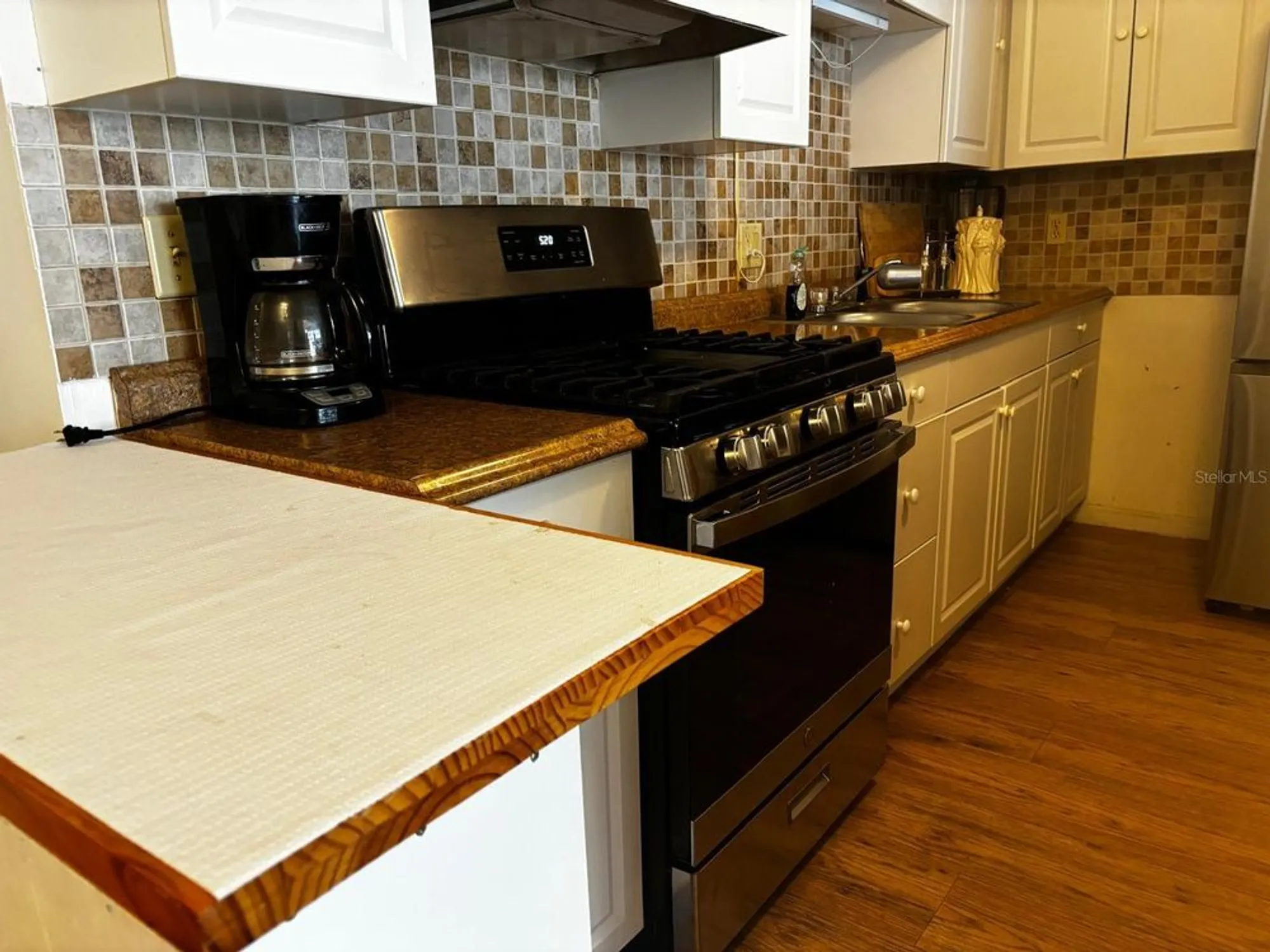 Property Slideshow image 7 of 73 | 5623 80th st n unit 406, Saint Petersburg, FL, 33709