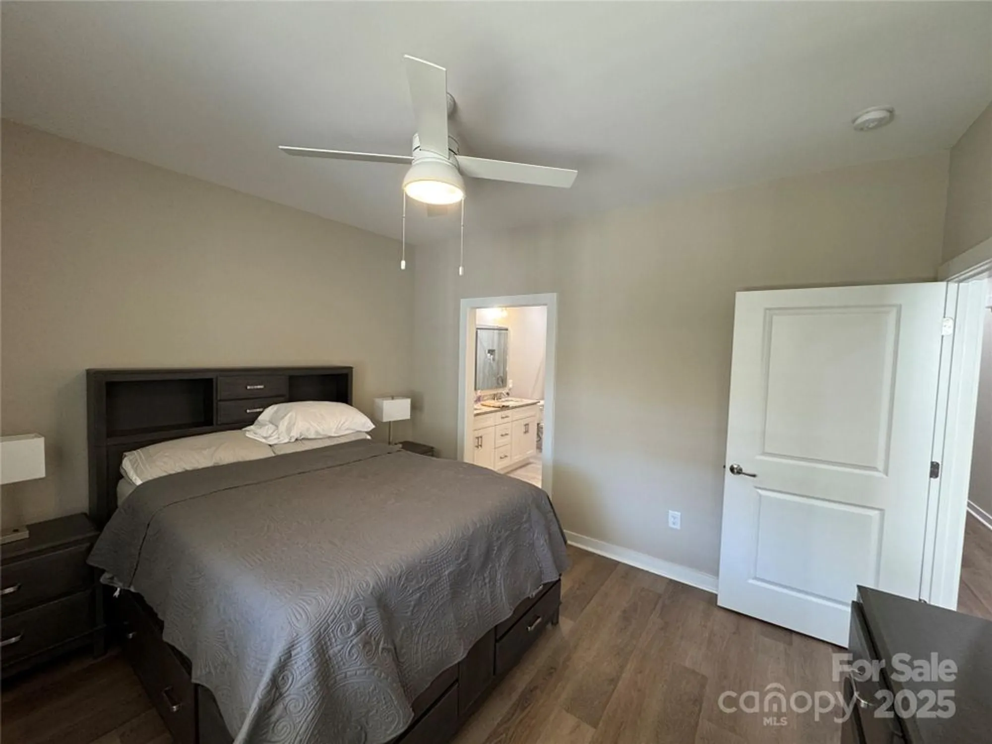 Property Slideshow image 18 of 26 | 2822 15th avenue pl se, Hickory, NC, 28602