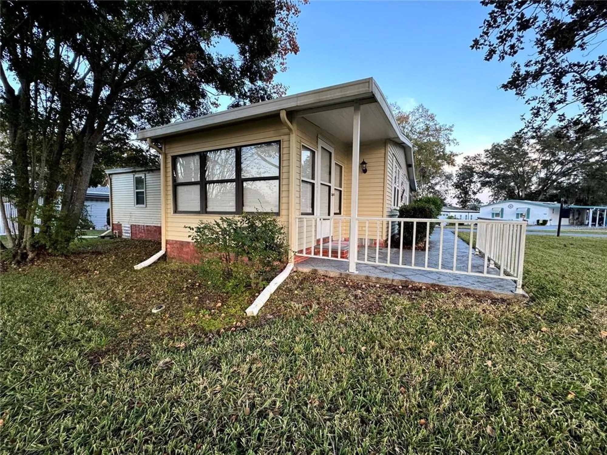 Property Slideshow image 42 of 49 | 813 saint andrews blvd, Lady Lake, FL, 32159