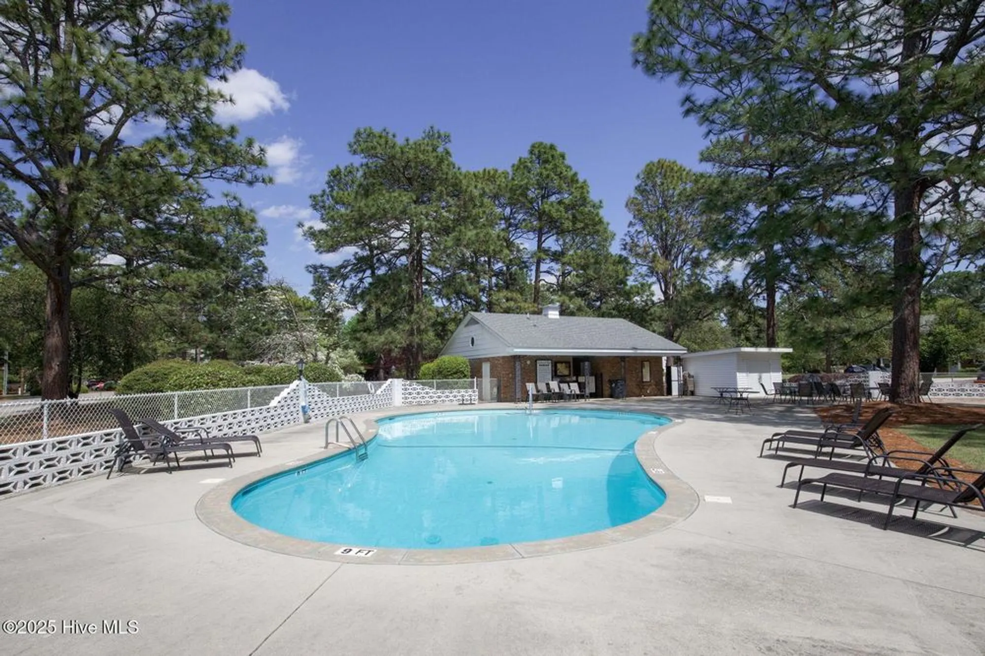 Property Slideshow image 21 of 28 | 317 driftwood cir unit b, Southern Pines, NC, 28387