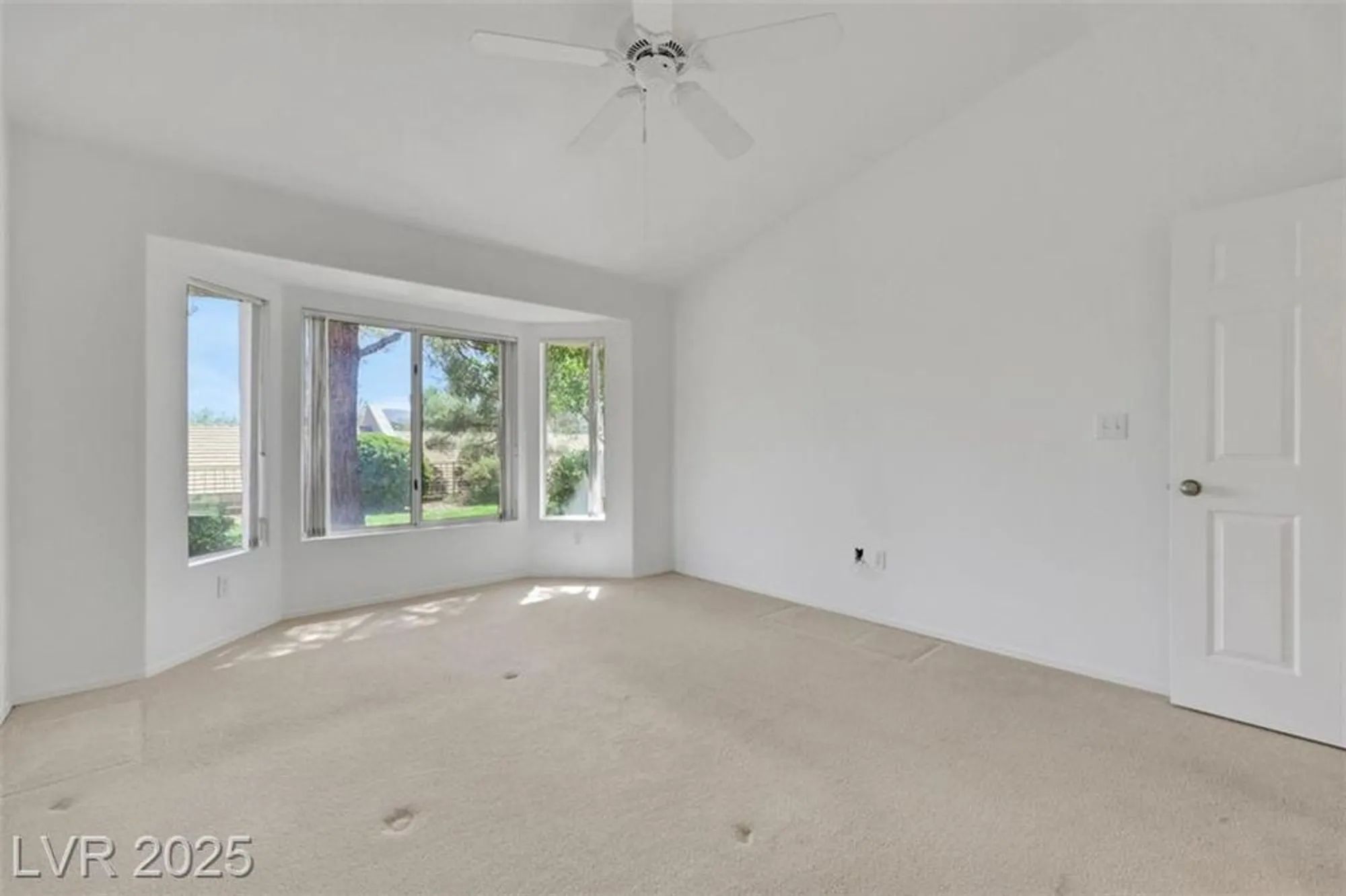 Property Slideshow image 11 of 31 | 498 elm crest pl, Henderson, NV, 89012