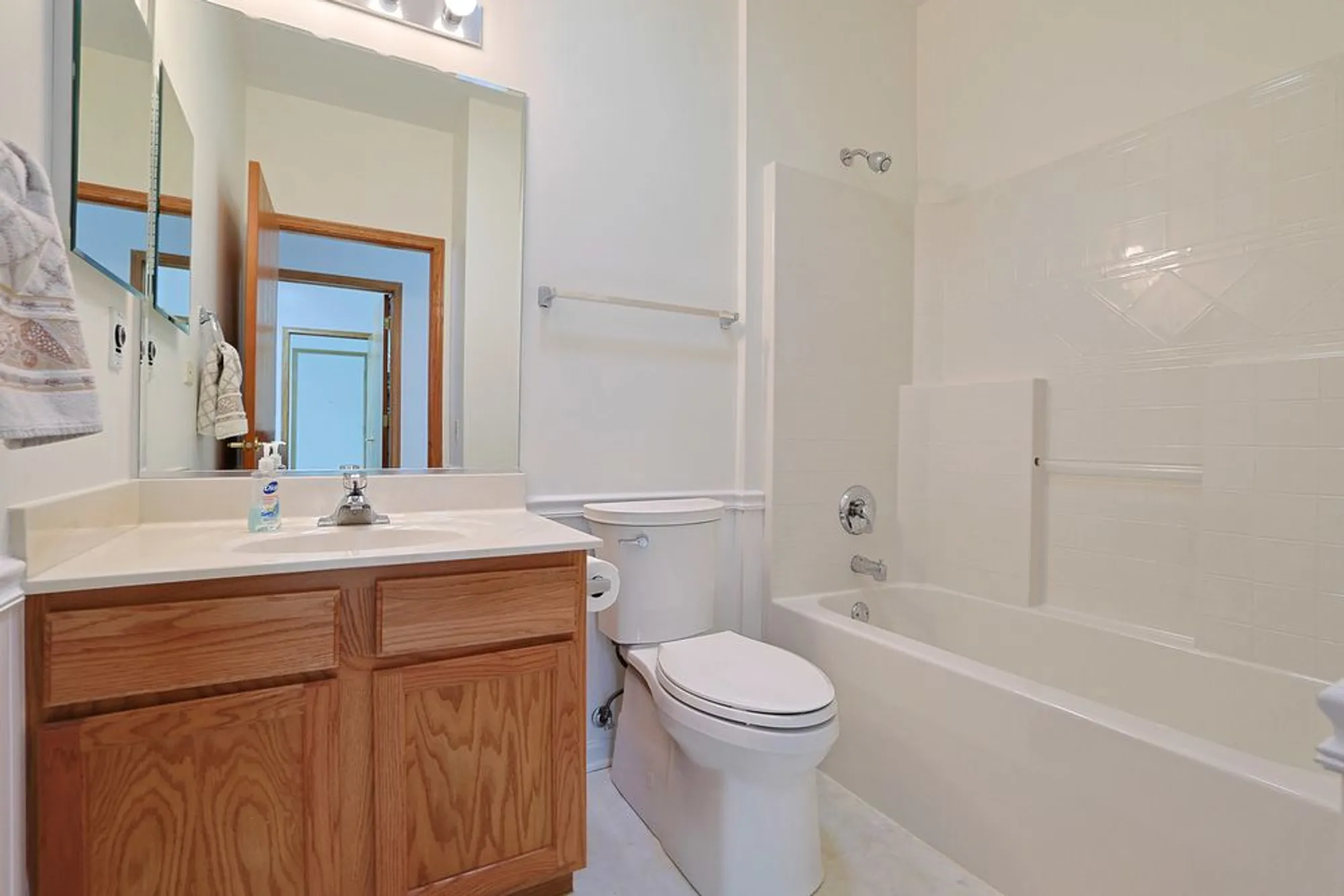 Property Slideshow image 24 of 43 | 12250 songbird ln, Huntley, IL, 60142