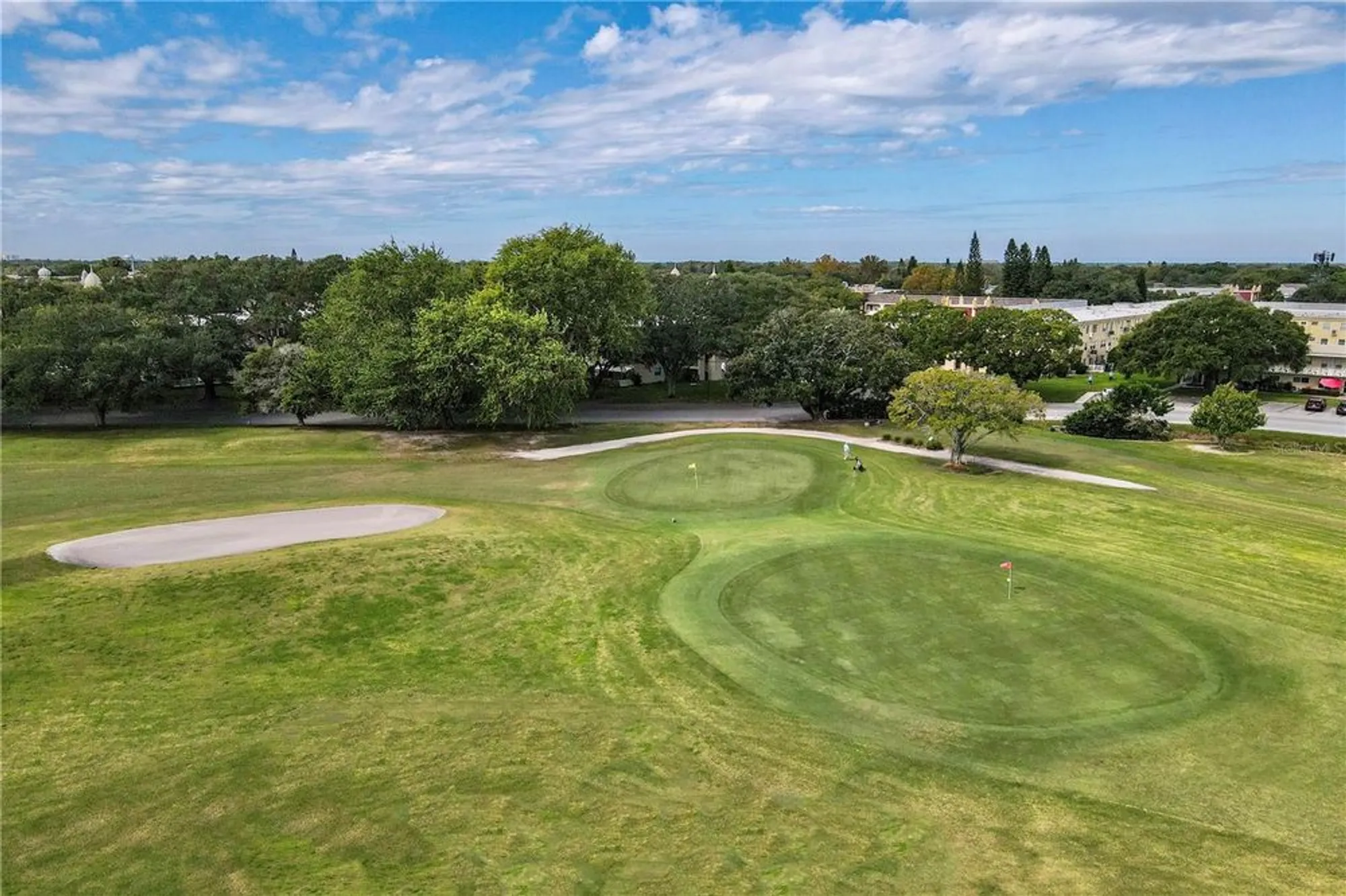 Property Slideshow image 19 of 40 | 2455 finlandia ln 39, Clearwater, FL, 33763