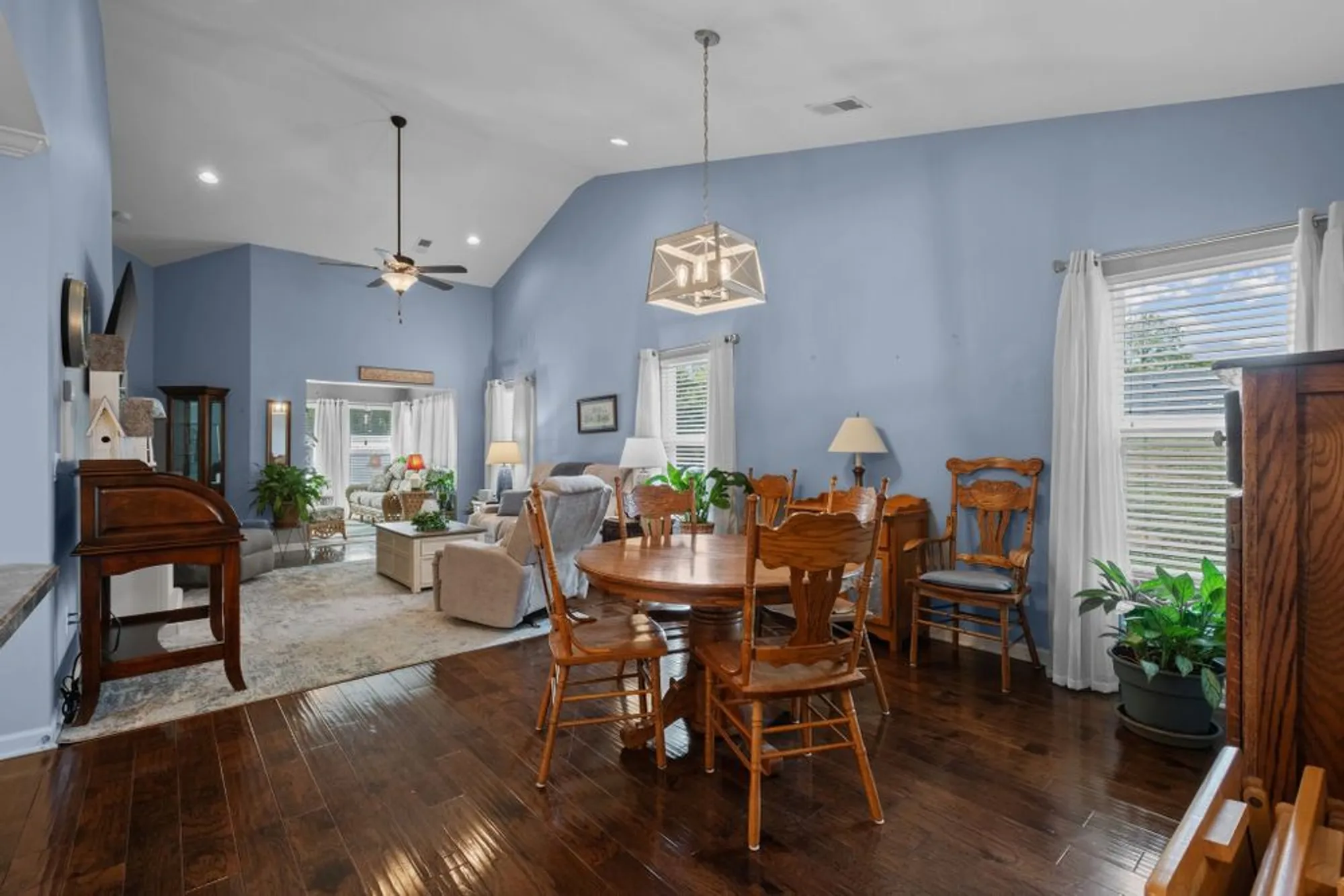 Property Slideshow image 9 of 35 | 395 devon chase hl unit 4104, Gallatin, TN, 37066