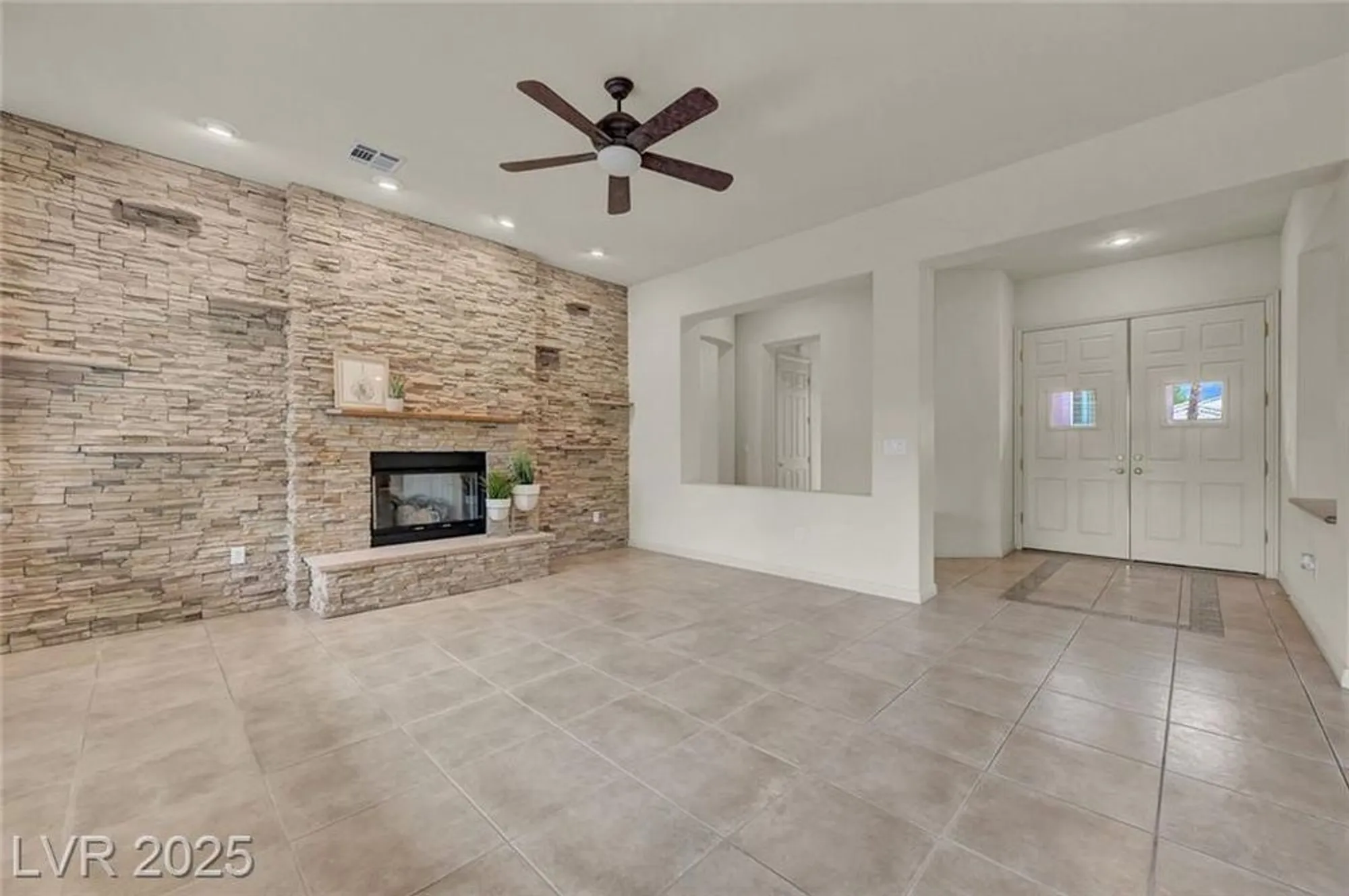 Property Slideshow image 7 of 61 | 4636 riva de romanza st, Las Vegas, NV, 89135