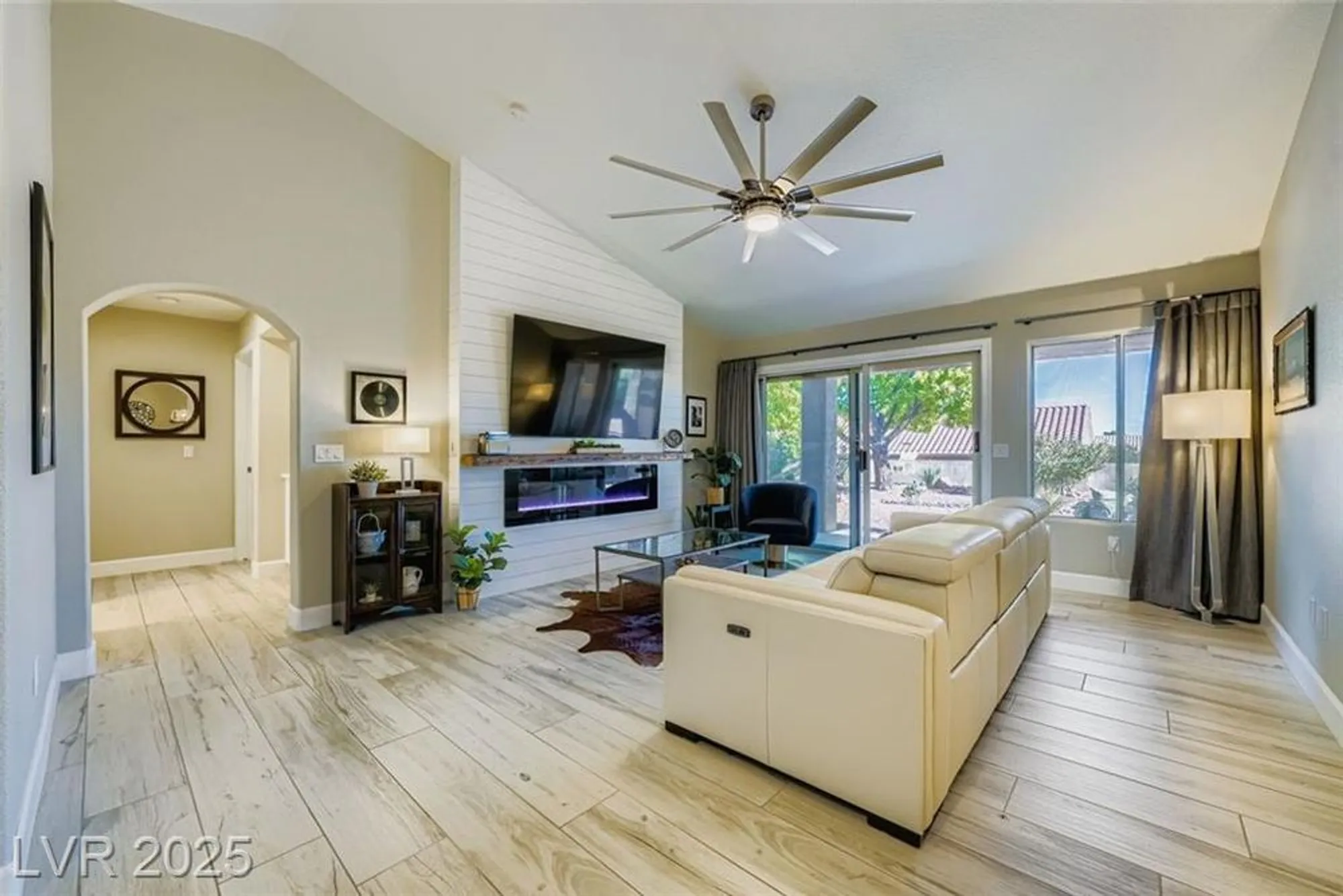 Property Slideshow image 6 of 22 | 2812 lotus hill dr, Las Vegas, NV, 89134