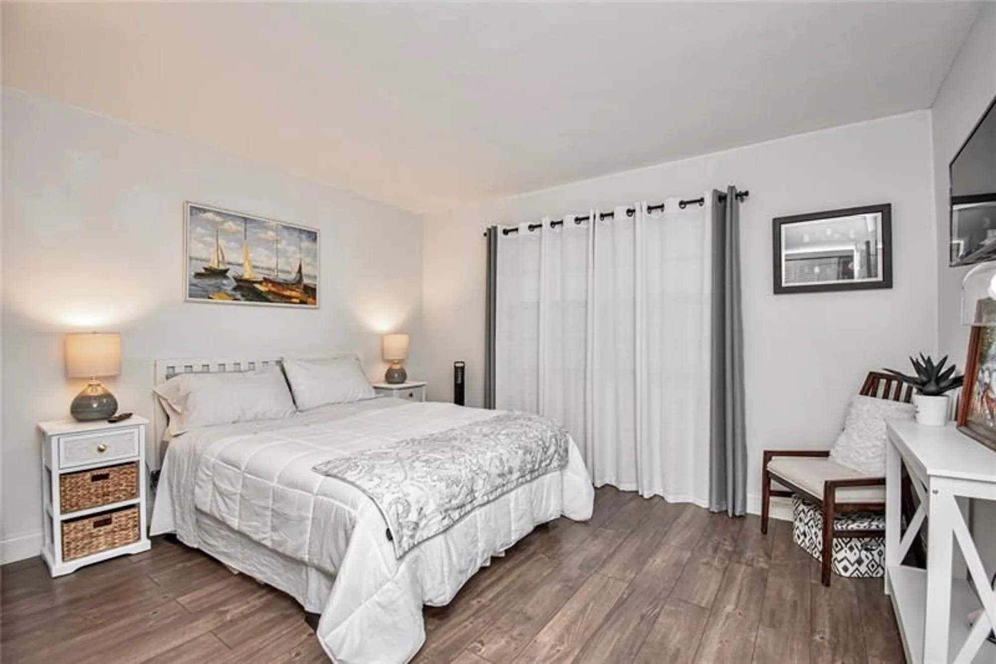 Property Slideshow image 23 of 51 | 1024 se 4th ave apt 102, Dania Beach, FL, 33004