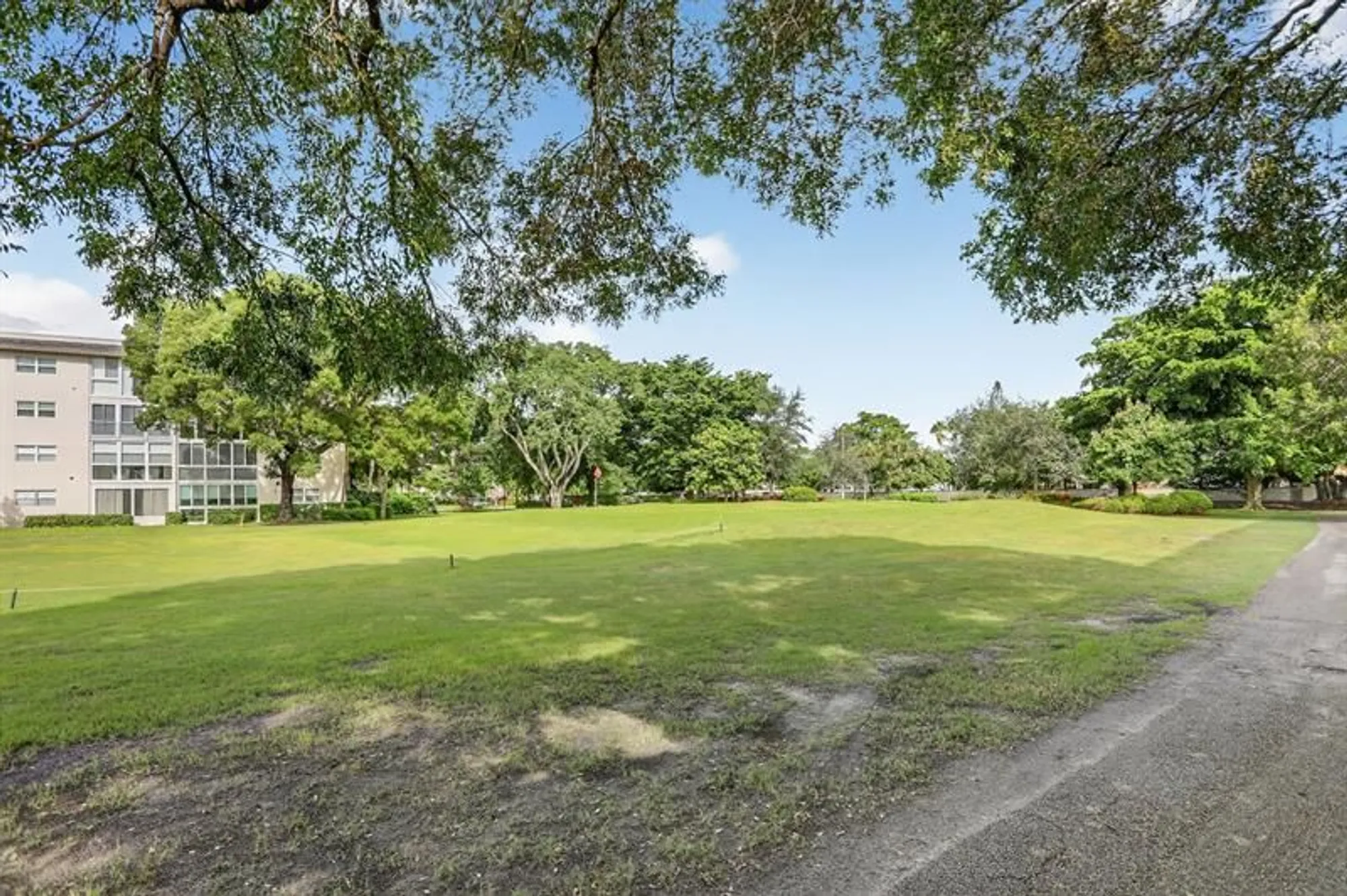 Property Slideshow image 28 of 32 | 3401 bimini ln h1, Coconut Creek, FL, 33066