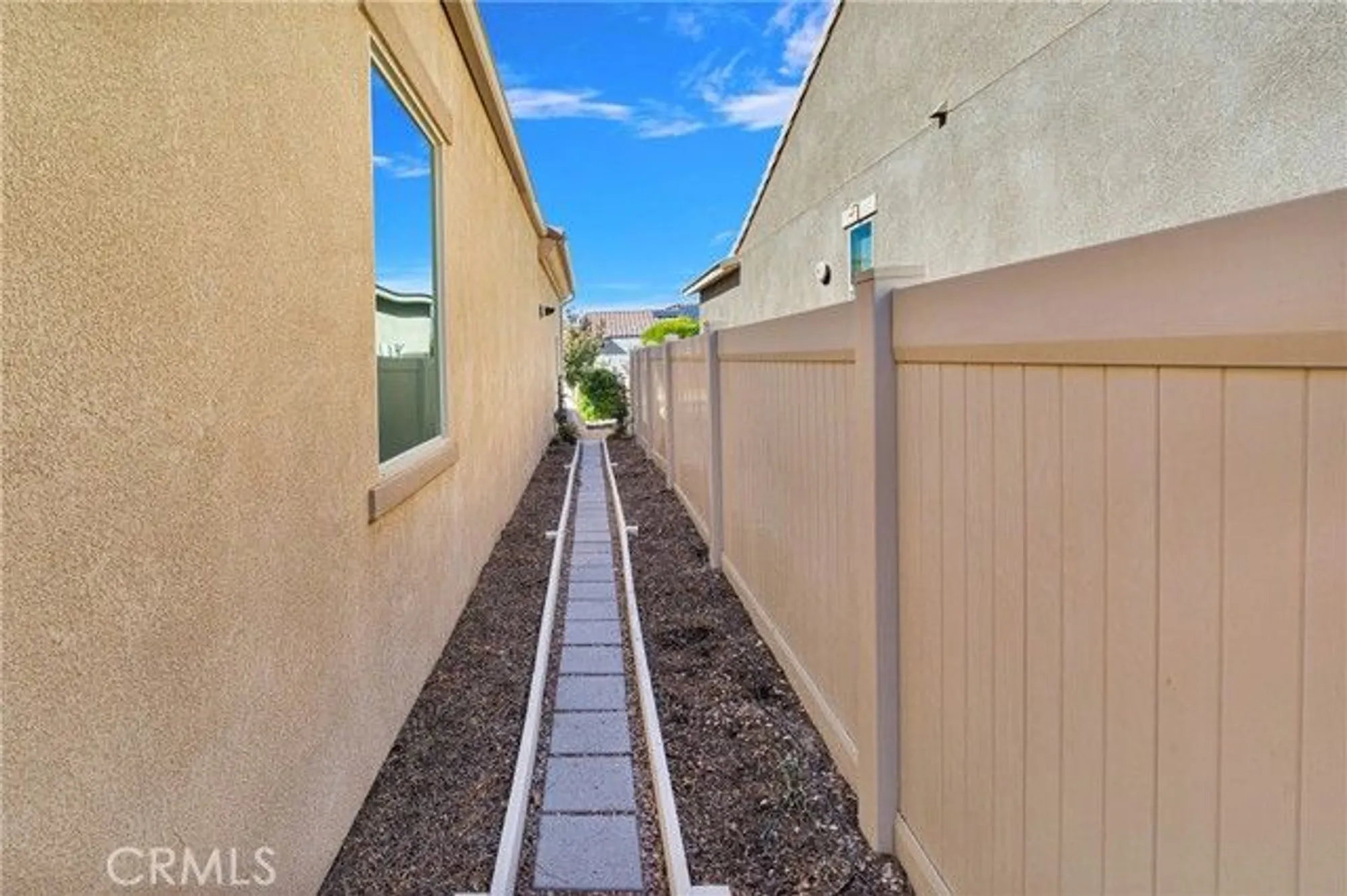 Property Slideshow image 45 of 49 | 19255 castana st, Apple Valley, CA, 92308