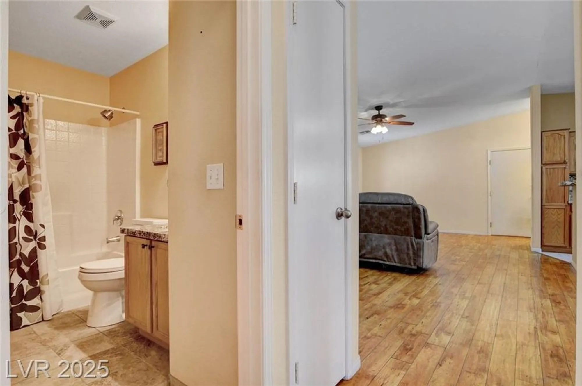 Property Slideshow image 31 of 56 | 5043 mascaro dr, Las Vegas, NV, 89122