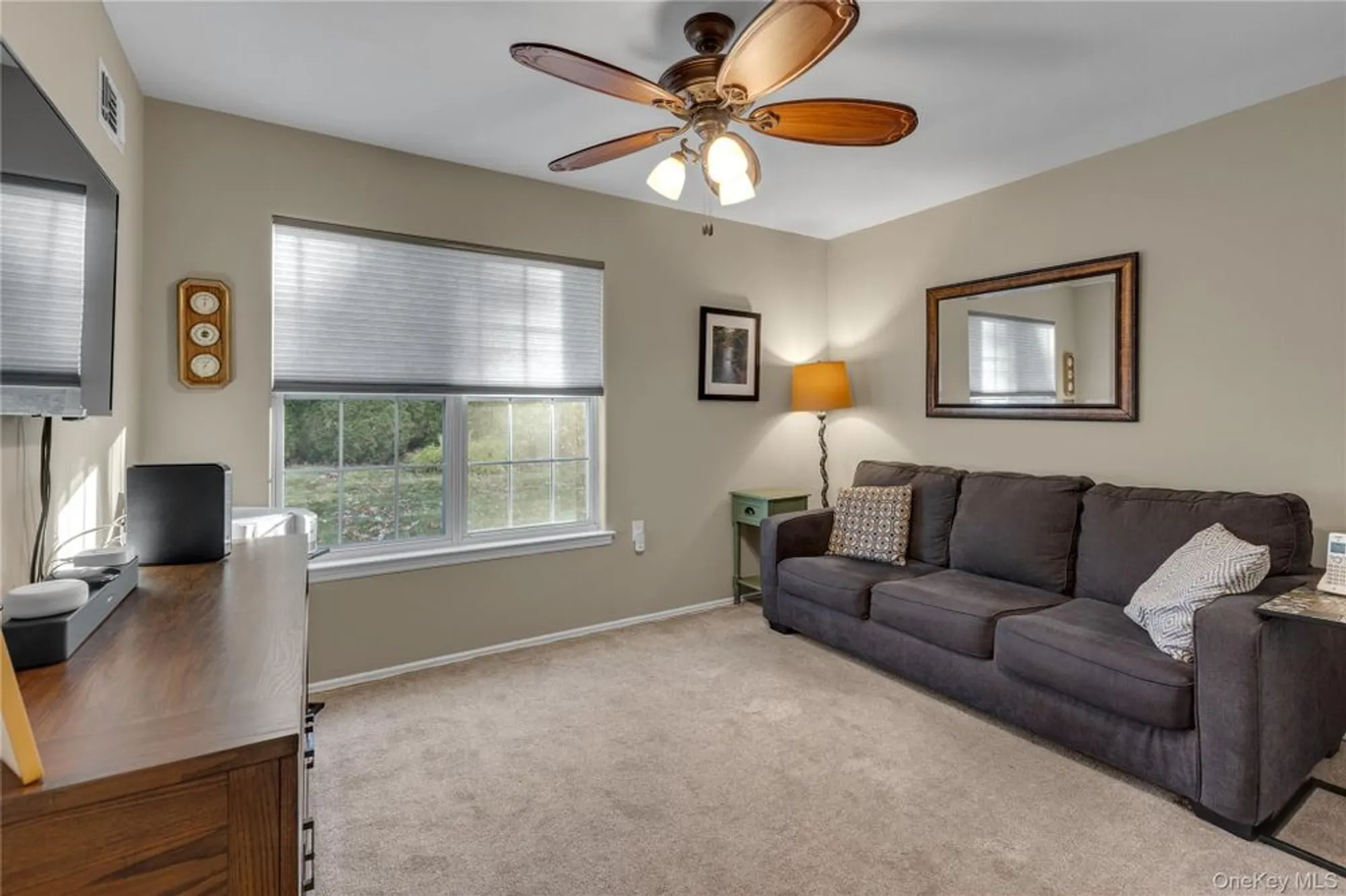 Property Slideshow image 14 of 28 | 256 glen dr, Ridge, NY, 11961