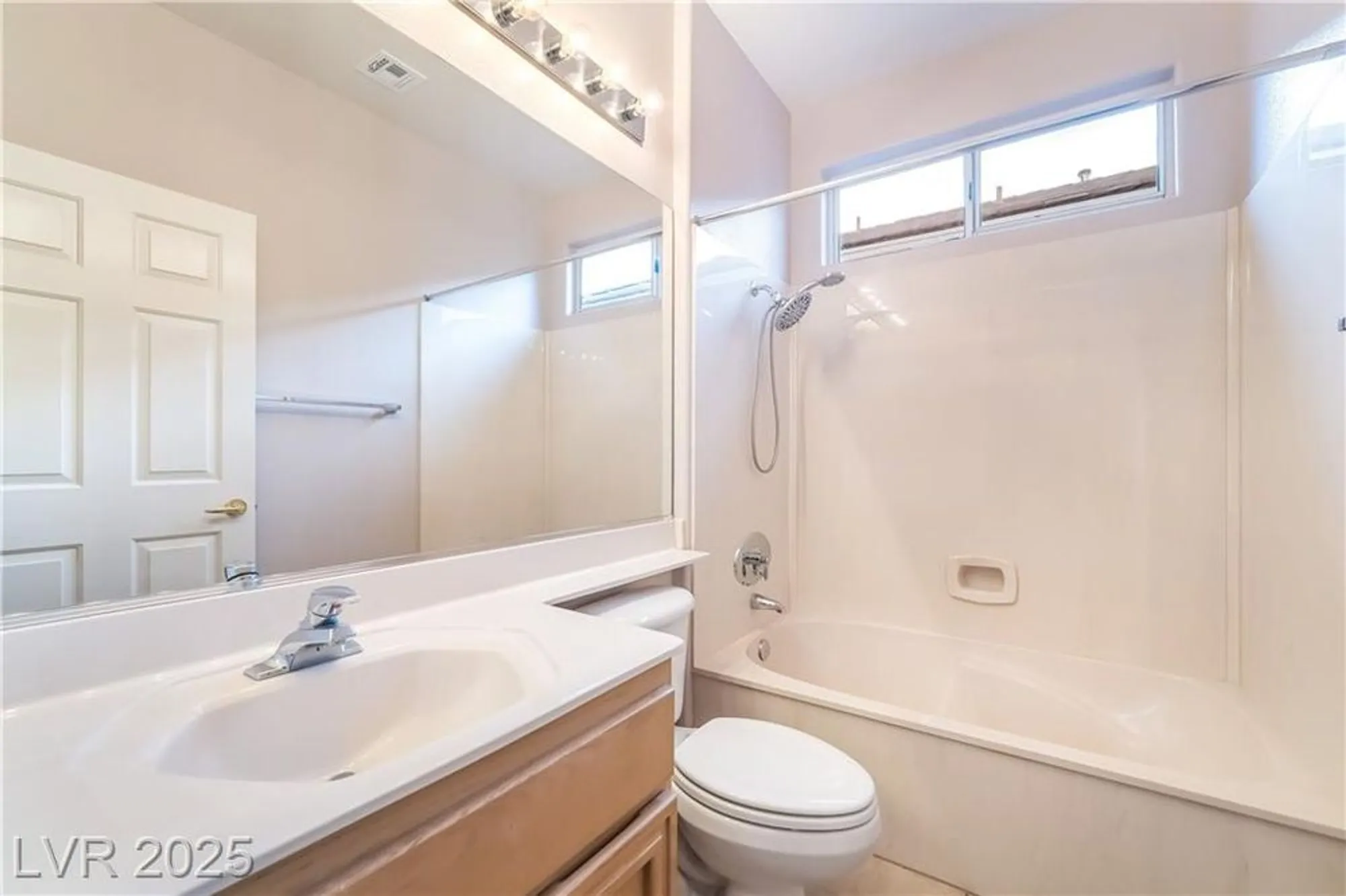 Property Slideshow image 25 of 52 | 2810 meadow park ave, Henderson, NV, 89052