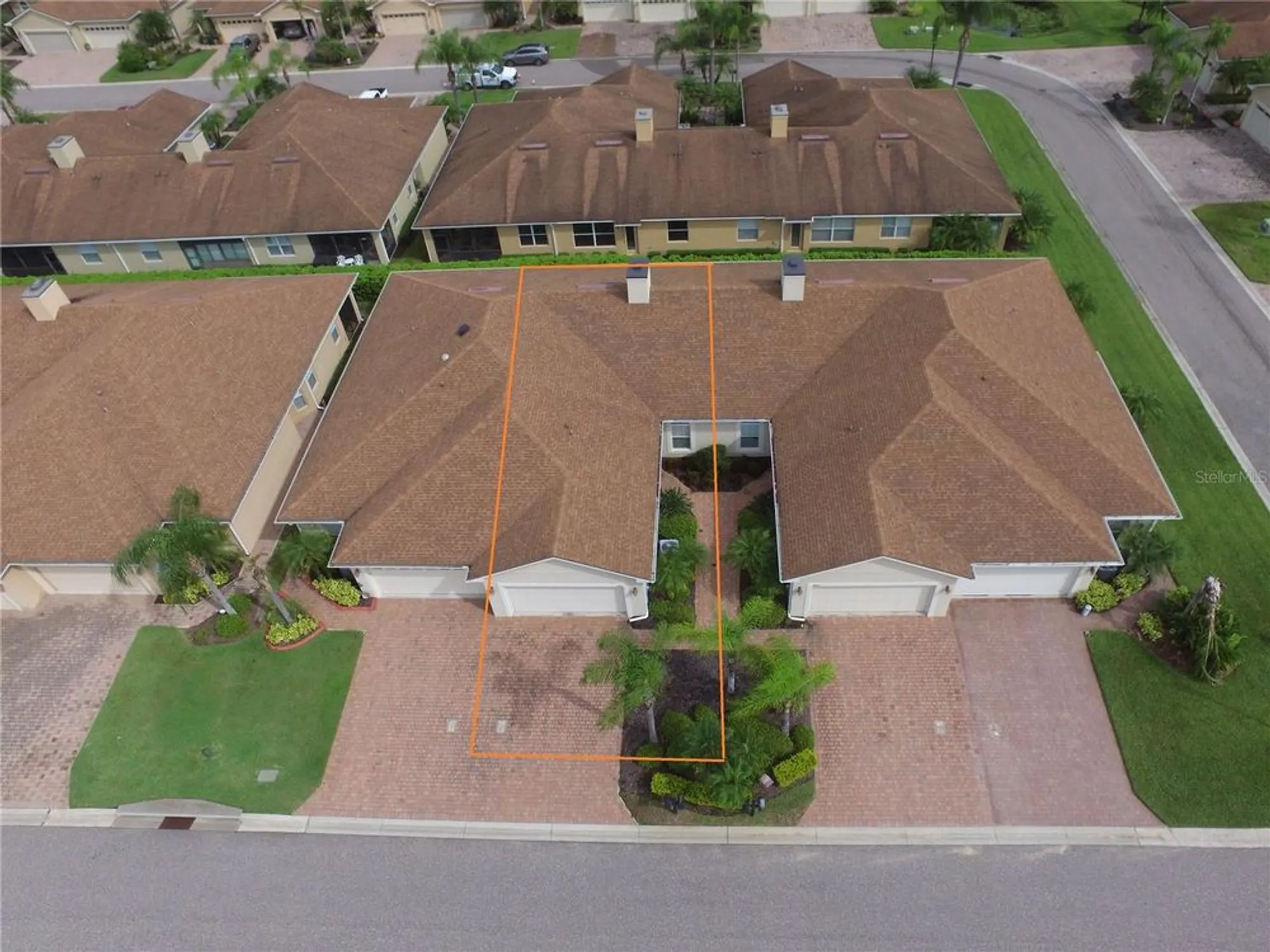 Property Slideshow image 31 of 68 | 1613 linz ct, Winter Haven, FL, 33884