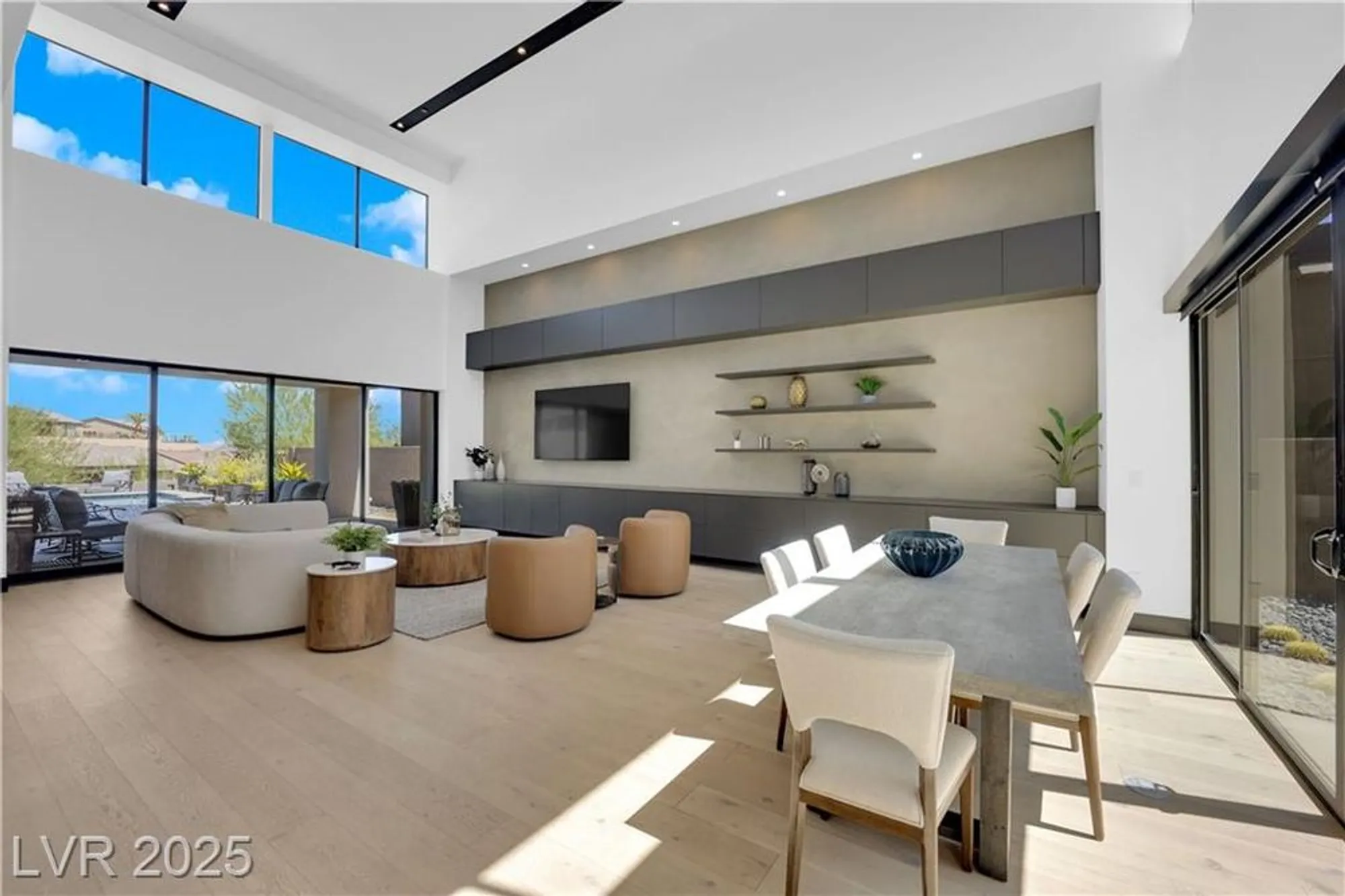 Property Slideshow image 11 of 95 | 16 canyon shores pl, Henderson, NV, 89011