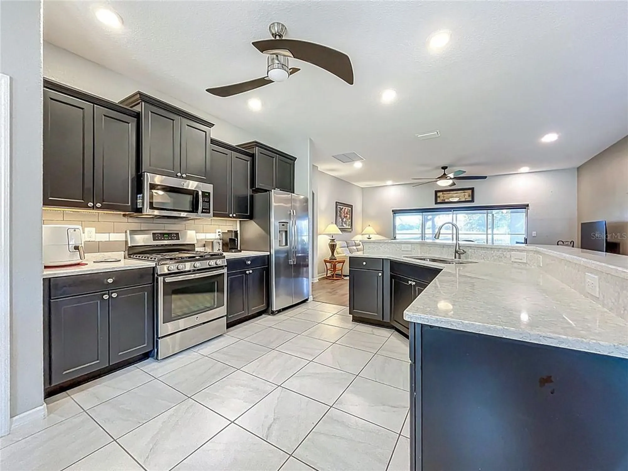 Property Slideshow image 6 of 49 | 27327 roanoke dr, Leesburg, FL, 34748