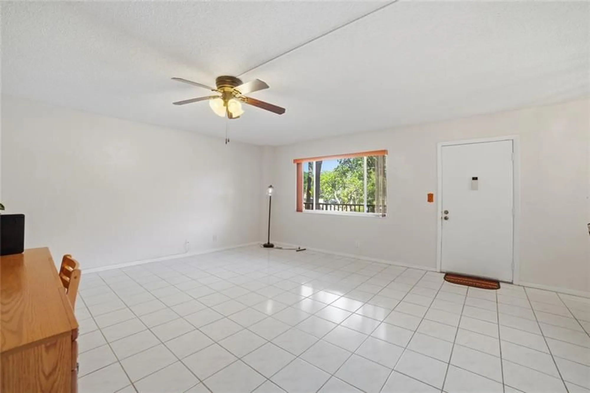 Property Slideshow image 10 of 40 | 7247 ashmont cir # 7247, Tamarac, FL, 33321