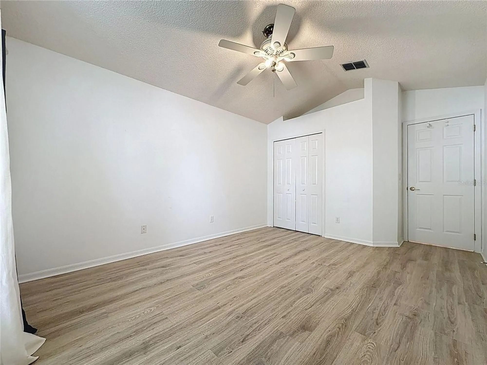 Property Slideshow image 8 of 75 | 3821 doune way, Clermont, FL, 34711