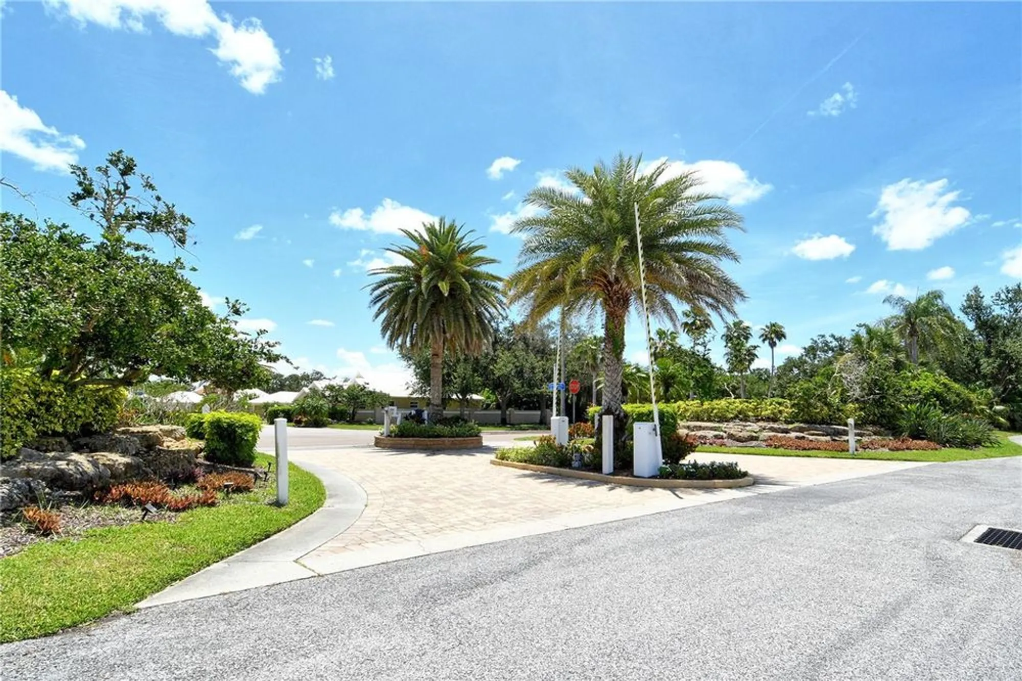 Property Slideshow image 47 of 52 | 340 bermuda ct 5, Venice, FL, 34293