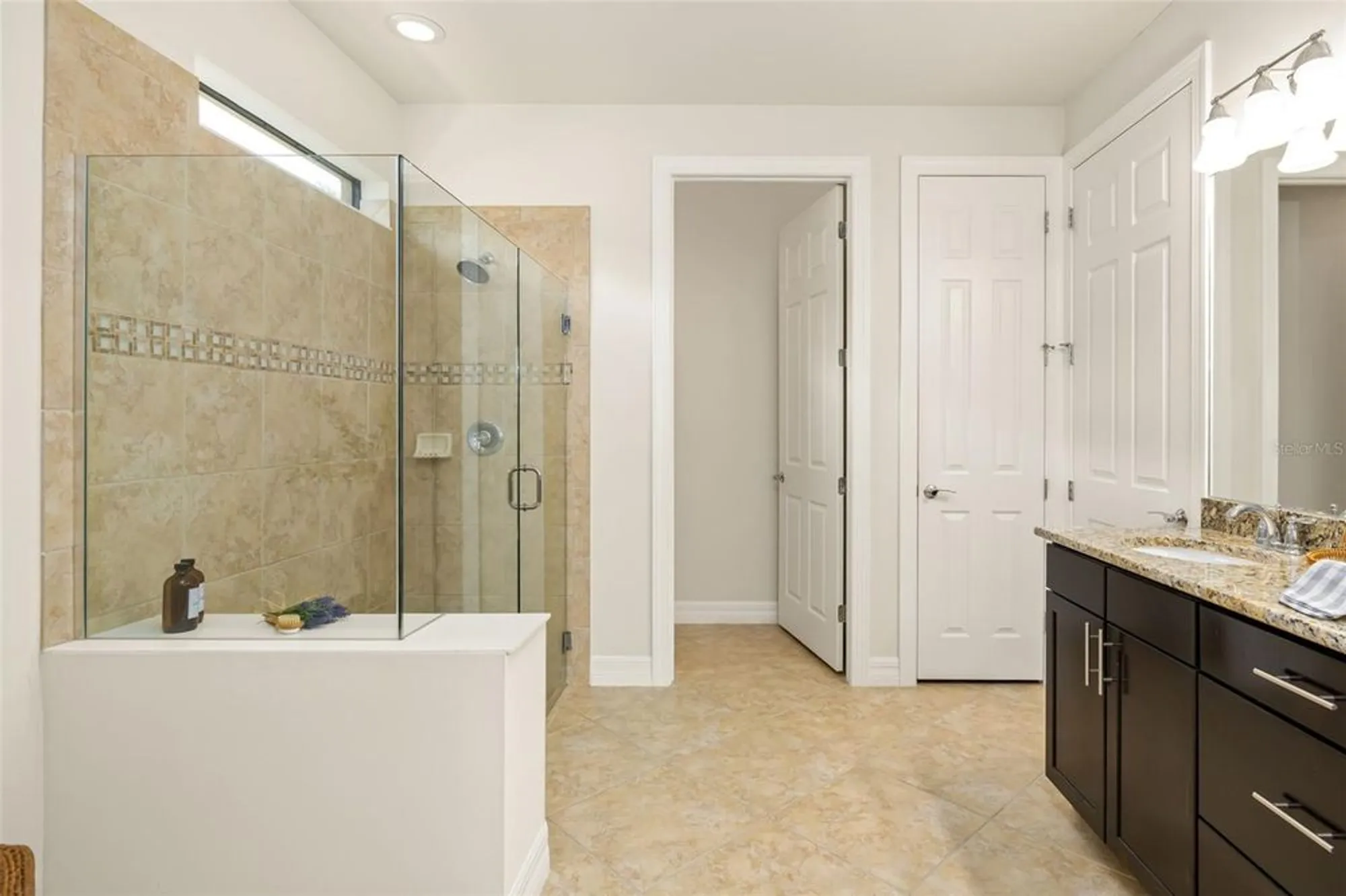 Property Slideshow image 48 of 83 | 11192 whimbrel ln, Sarasota, FL, 34238