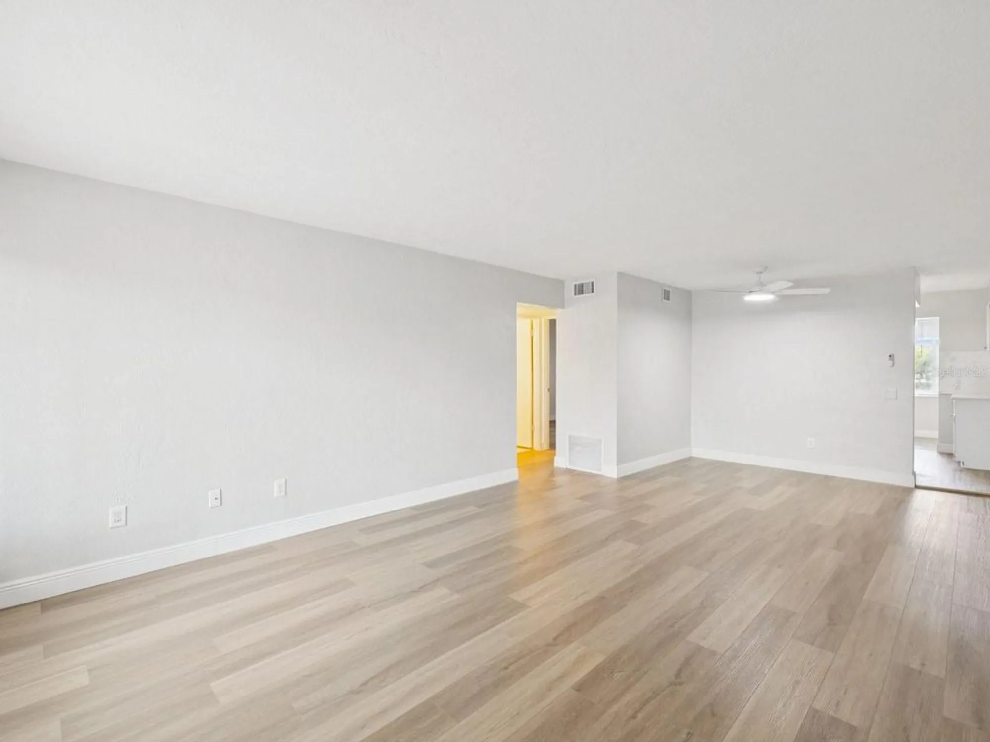 Property Slideshow image 8 of 65 | 2433 brazilia dr apt 43, Clearwater, FL, 33763