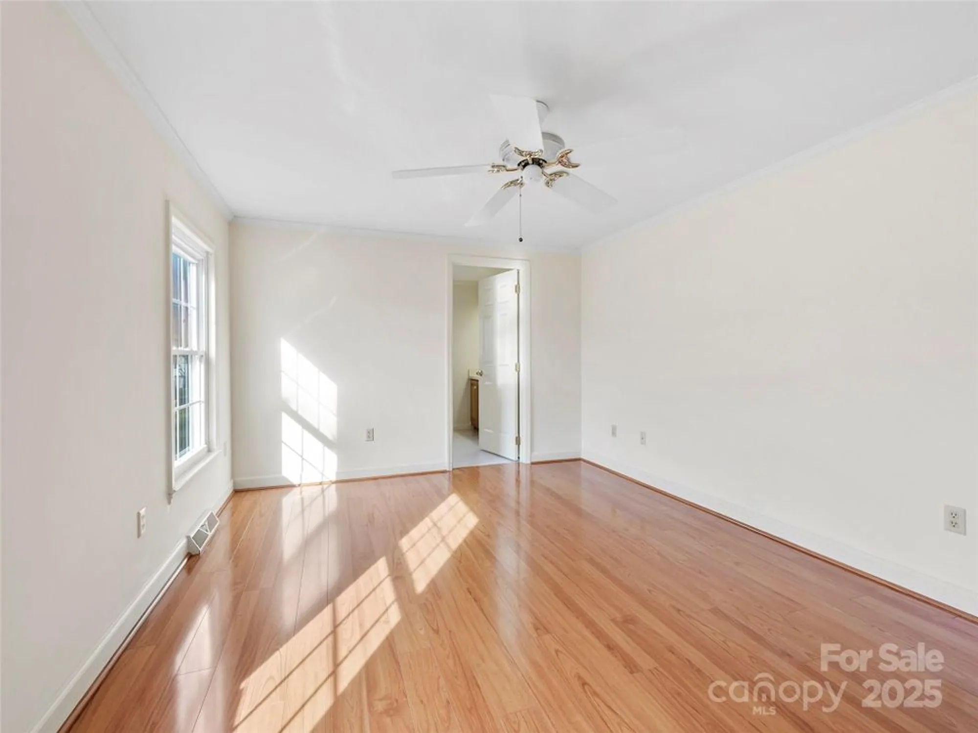 Property Slideshow image 13 of 19 | 233 white ash cir, Hendersonville, NC, 28739