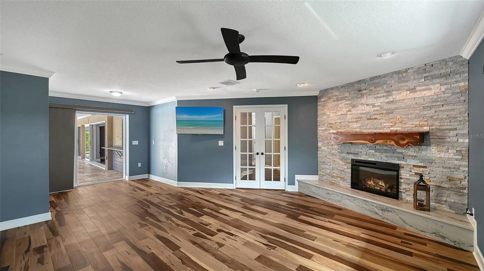 Property Slideshow image 17 of 64 | 8010 conservatory dr, Sarasota, FL, 34243