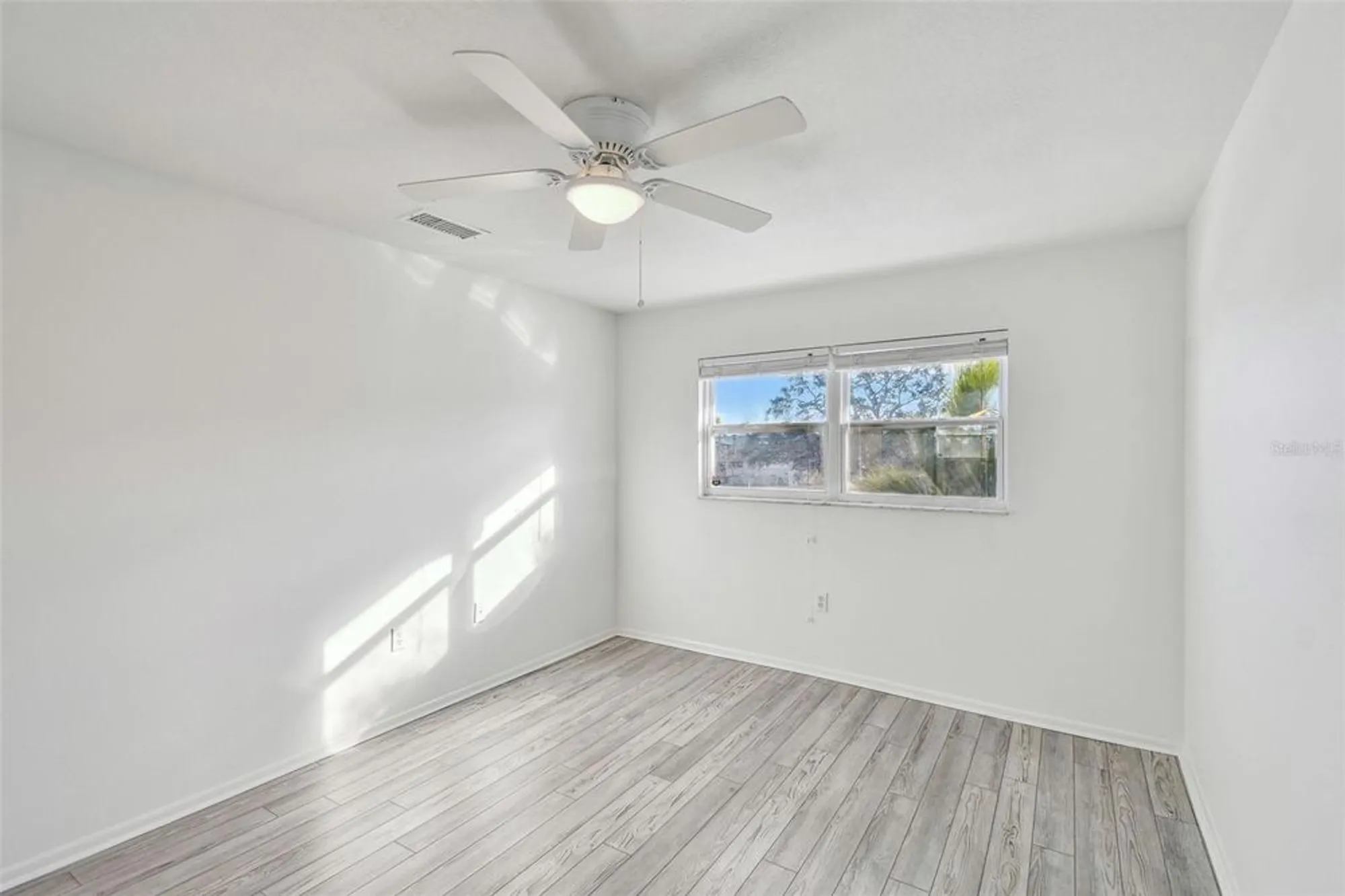 Property Slideshow image 24 of 71 | 5 gateshead dr 203, Dunedin, FL, 34698