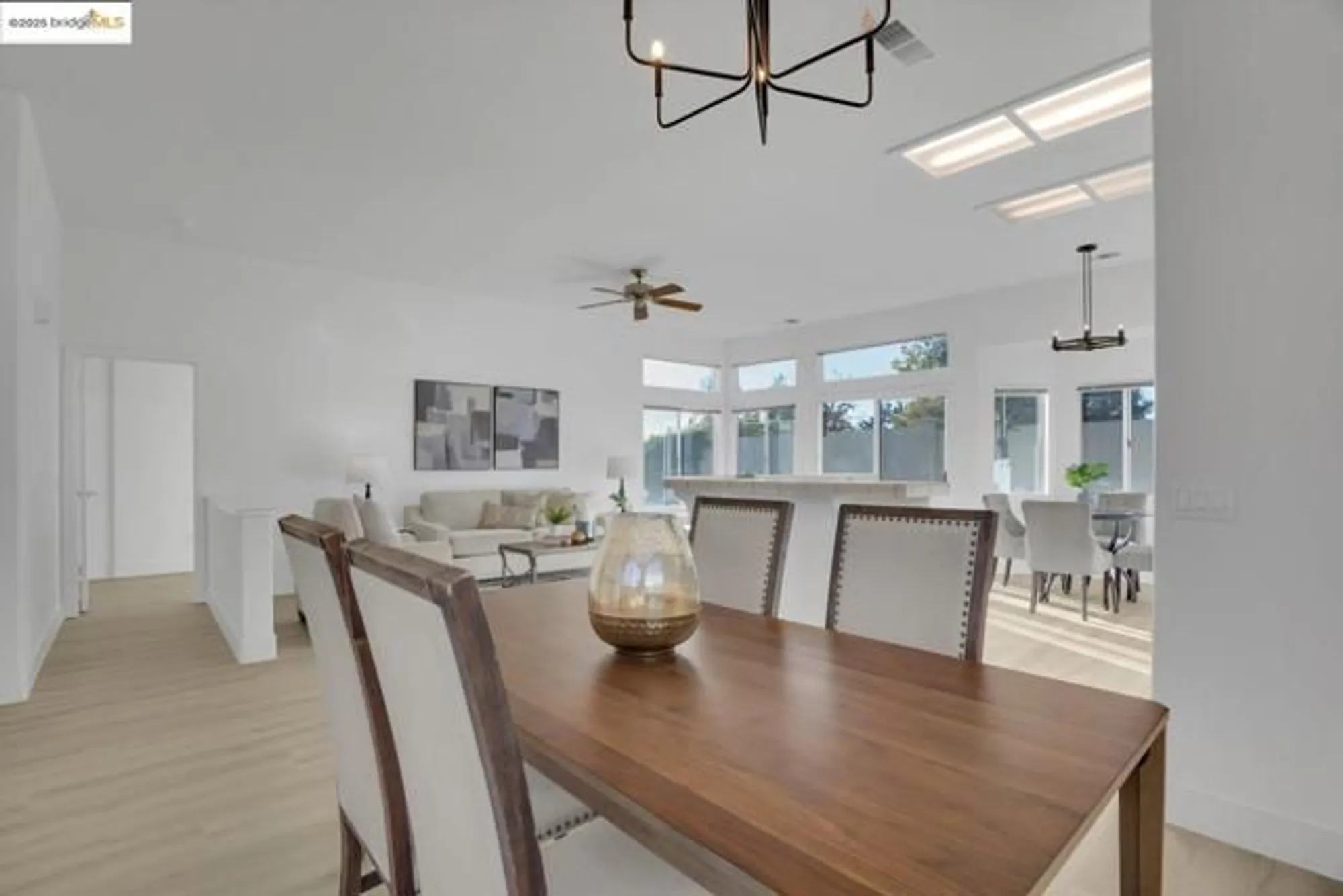 Property Slideshow image 9 of 44 | 1898 crispin dr, Brentwood, CA, 94513