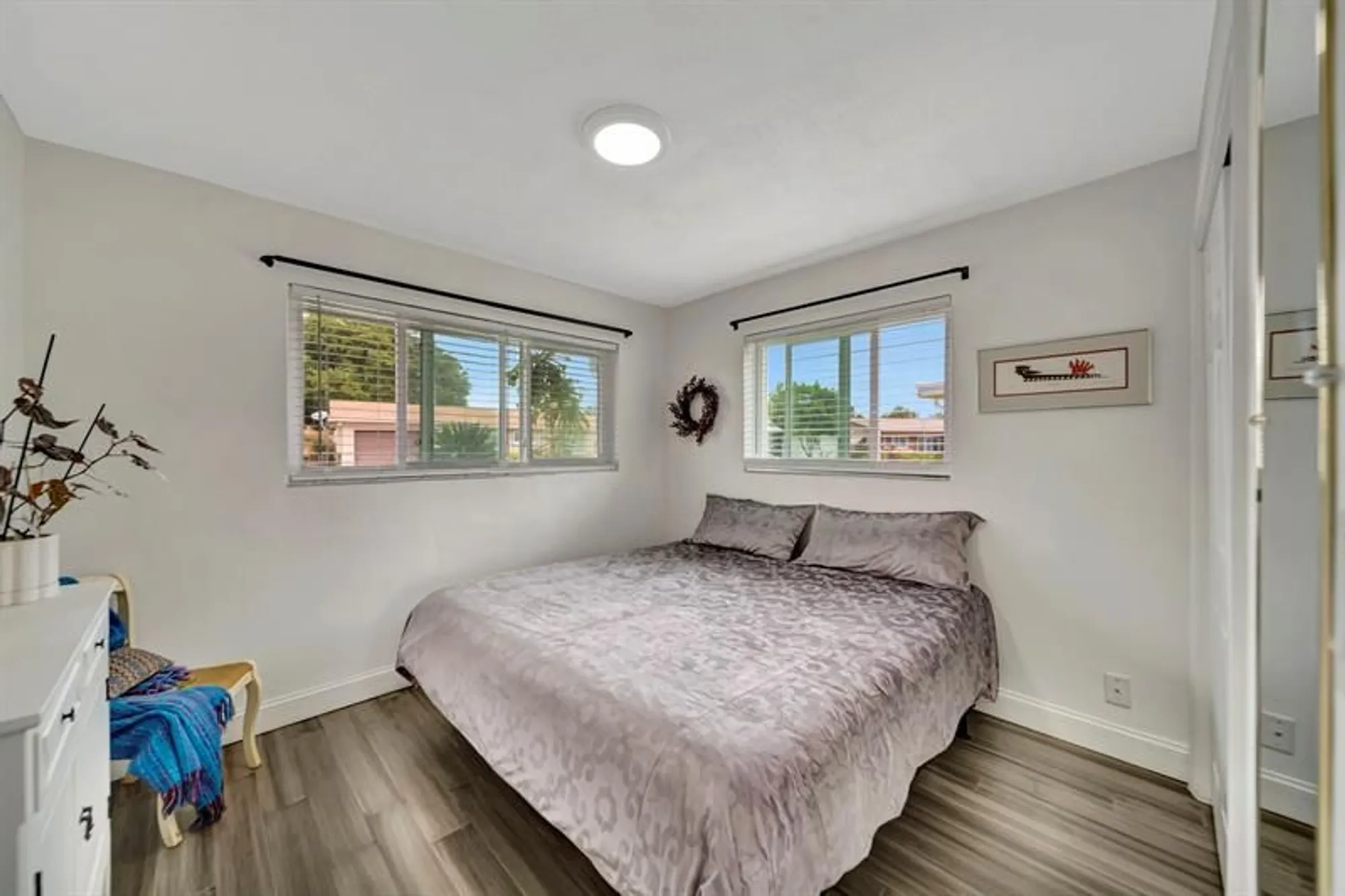 Property Slideshow image 10 of 39 | 4400 nw 45th ct, Tamarac, FL, 33319