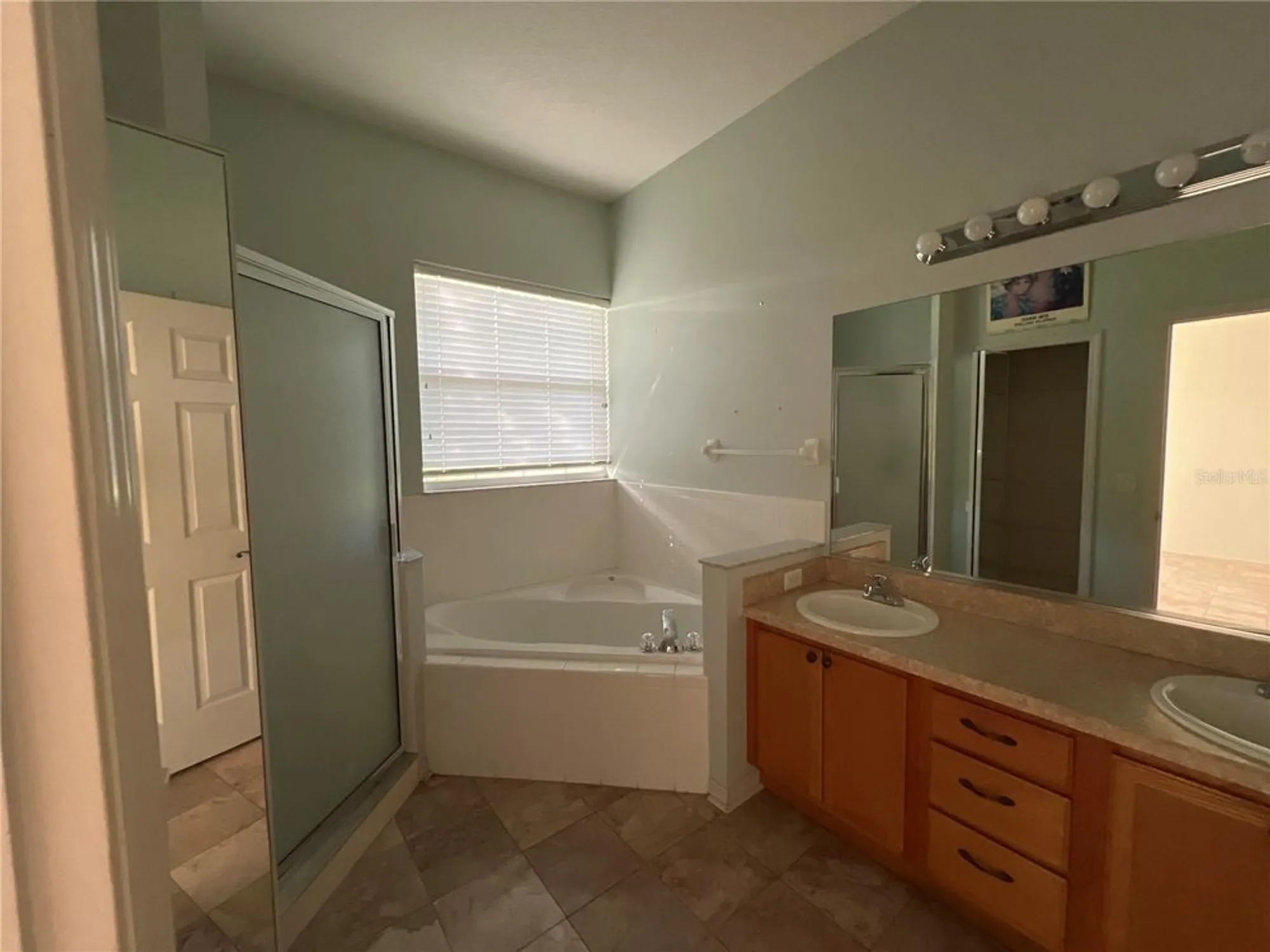 Property Slideshow image 9 of 15 | 24345 amberleaf ct, Leesburg, FL, 34748