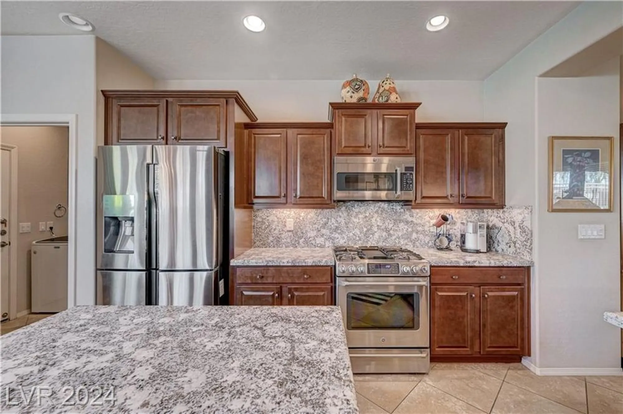 Property Slideshow image 24 of 86 | 5721 keystone crest st, North Las Vegas, NV, 89081