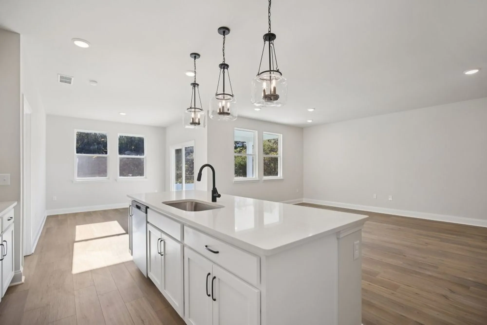 Property Slideshow image 20 of 54 | 328 stonehaus cir, Antioch, TN, 37013