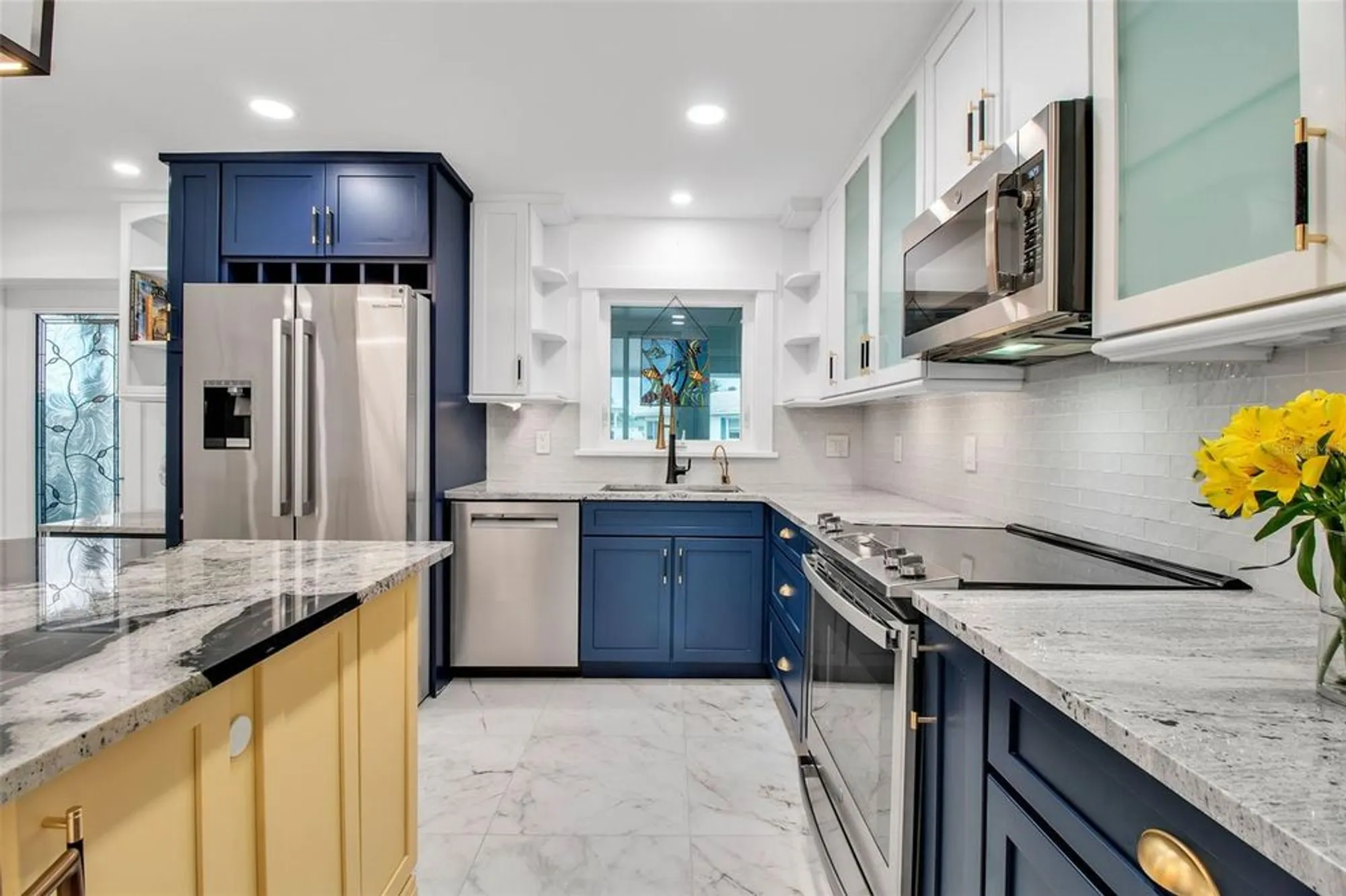 Property Slideshow image 4 of 39 | 602 fair winds dr # 602, Nokomis, FL, 34275