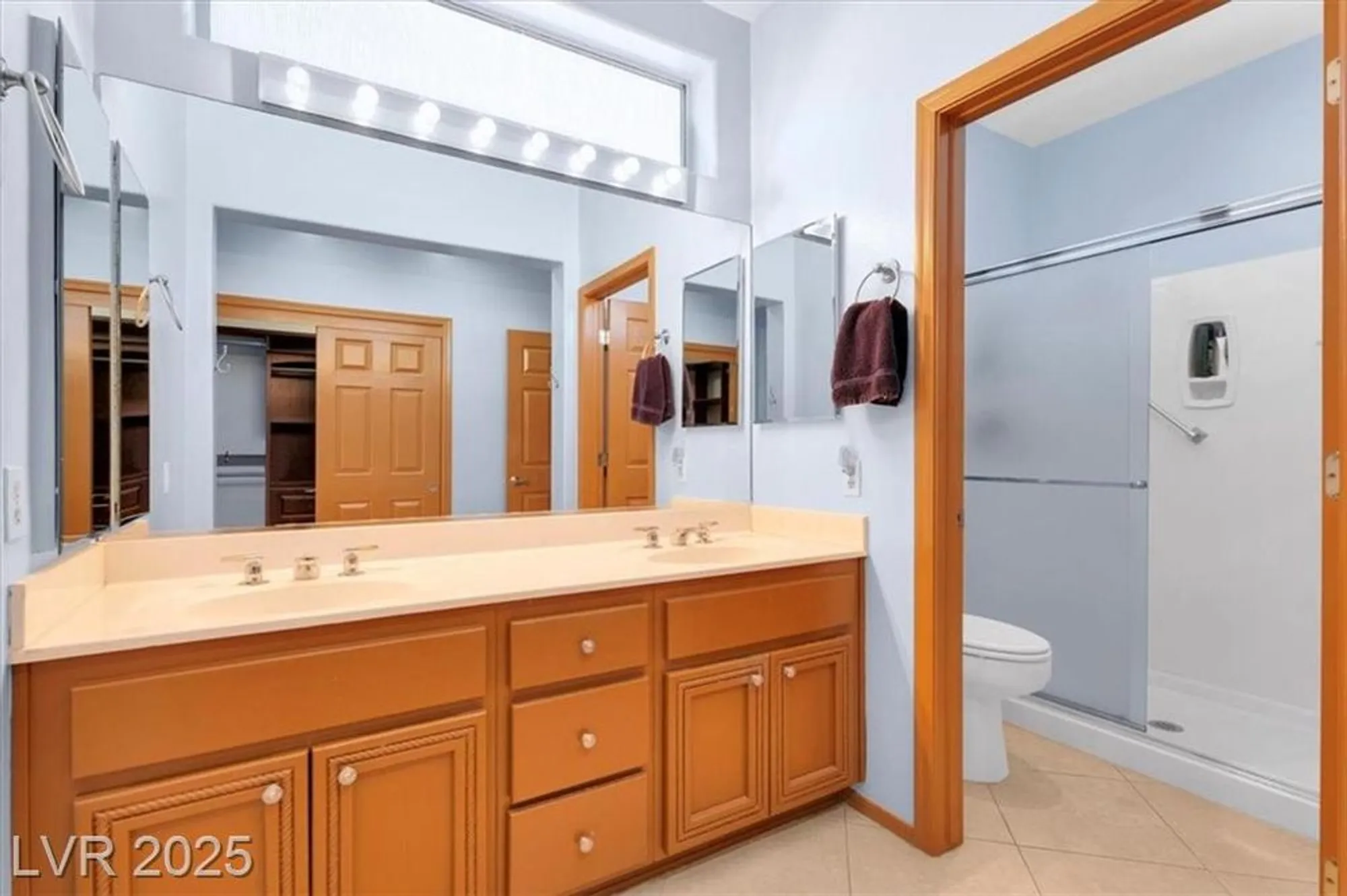 Property Slideshow image 23 of 46 | 2621 hanging rock dr, Las Vegas, NV, 89134