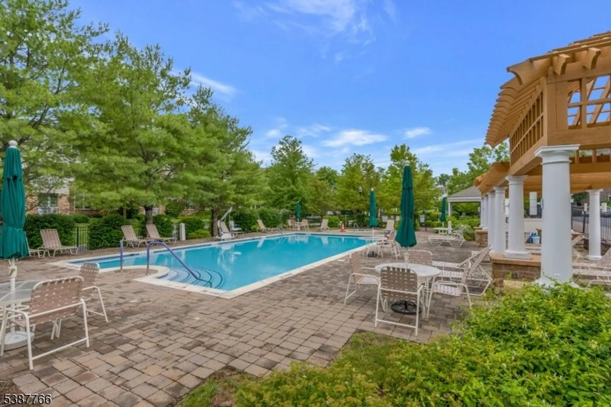 Property Slideshow image 23 of 27 | 259 victoria dr, Bridgewater, NJ, 08807