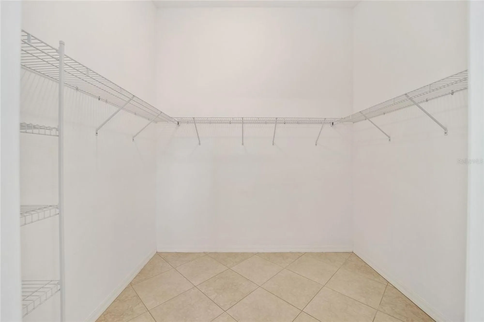 Property Slideshow image 20 of 42 | 2046 dalecroft trl, The Villages, FL, 32162