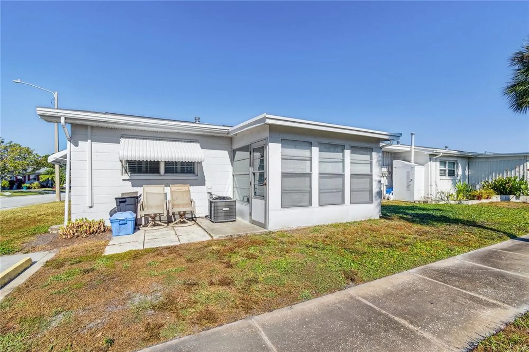 Property Slideshow image 18 of 28 | 5122 iris dr n # 12, Pinellas Park, FL, 33782