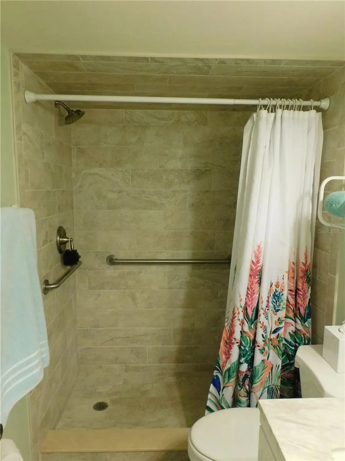 Property Slideshow image 15 of 60 | 9 forbes pl 310, Dunedin, FL, 34698