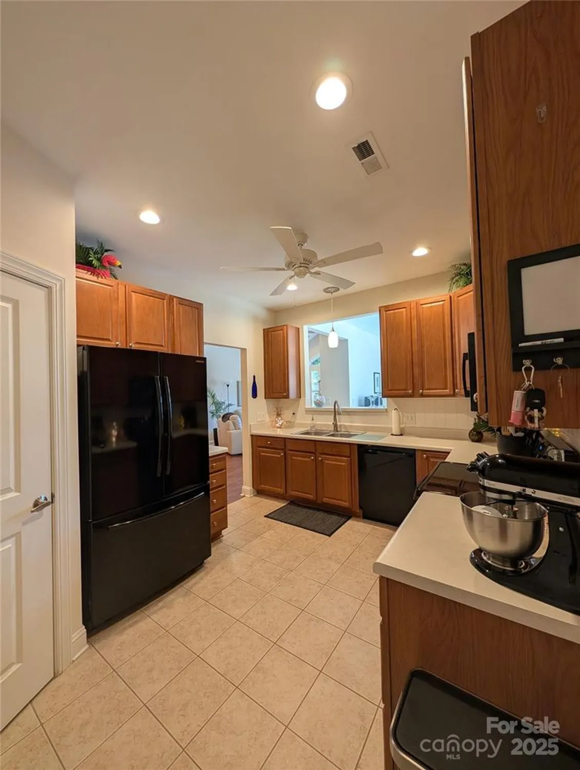 Property Slideshow image 8 of 22 | 2741 circa dr, Matthews, NC, 28105