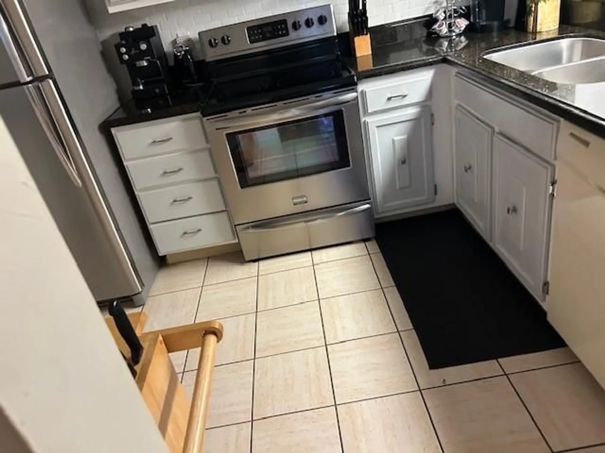 Property Slideshow image 1 of 10 | 3591 environ blvd a405, Lauderhill, FL, 33319